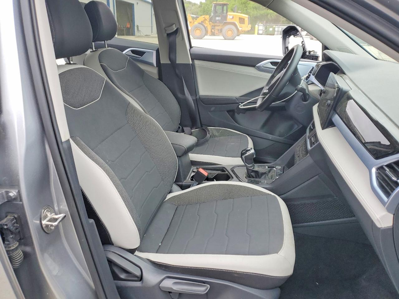 2026 Volkswagen Taos Se Gray vin: 3VVSC7B25TM006354