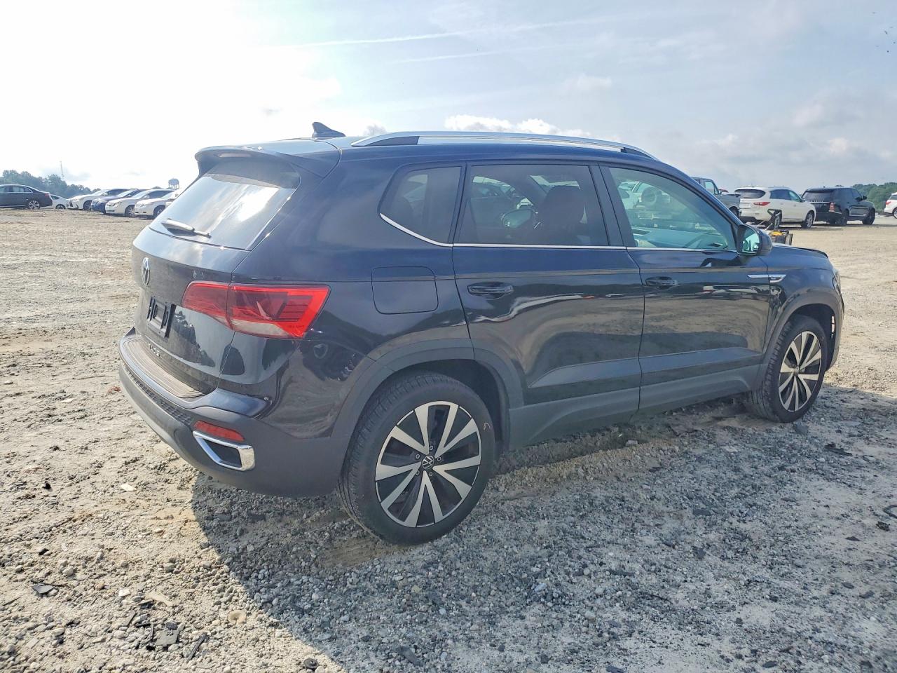 2024 Volkswagen Taos Se Black vin: 3VVSX7B21RM008342