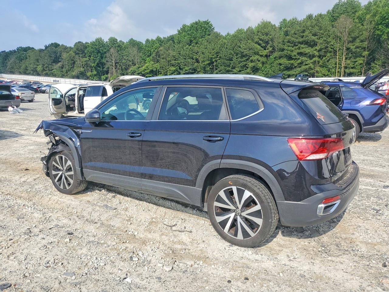 2024 Volkswagen Taos Se Black vin: 3VVSX7B21RM008342