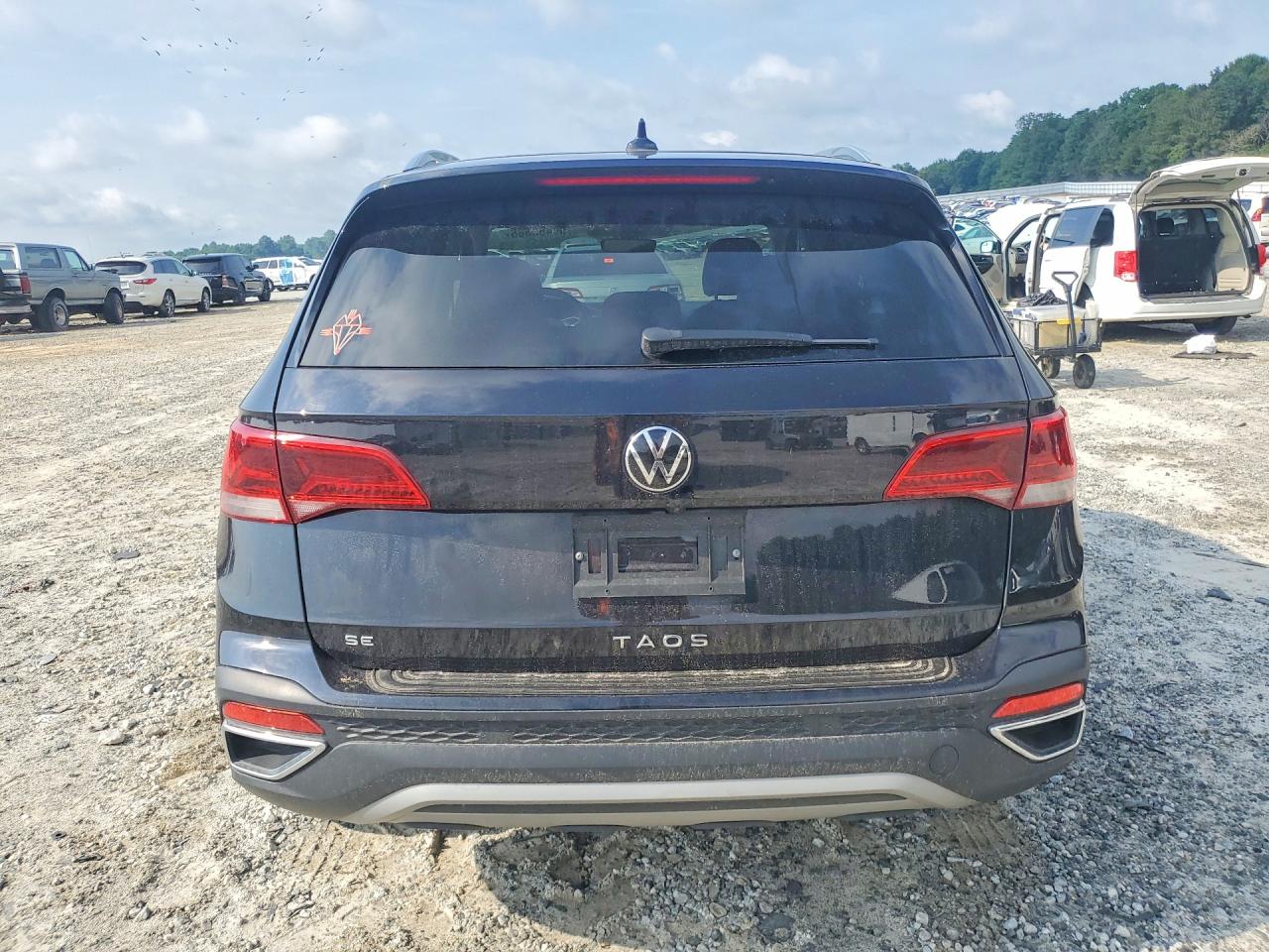 2024 Volkswagen Taos Se Black vin: 3VVSX7B21RM008342