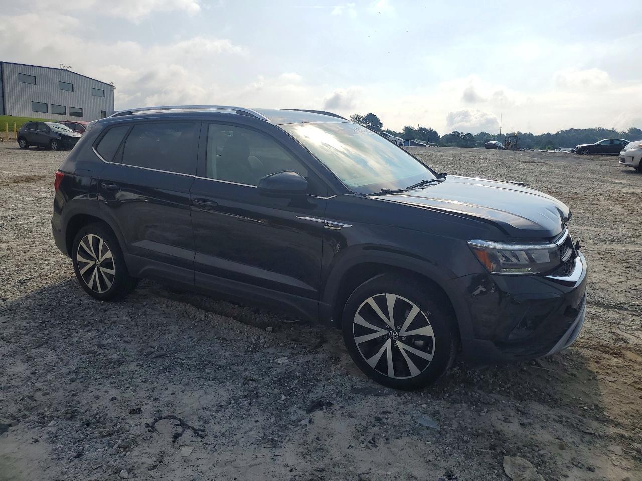 2024 Volkswagen Taos Se Black vin: 3VVSX7B21RM008342