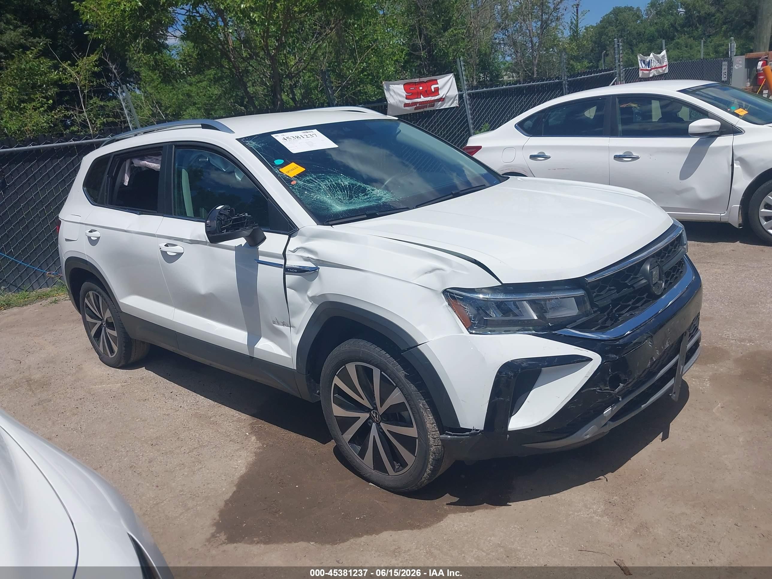 2023 Volkswagen Taos 1.5t Se Белый vin: 3VVSX7B24PM333175