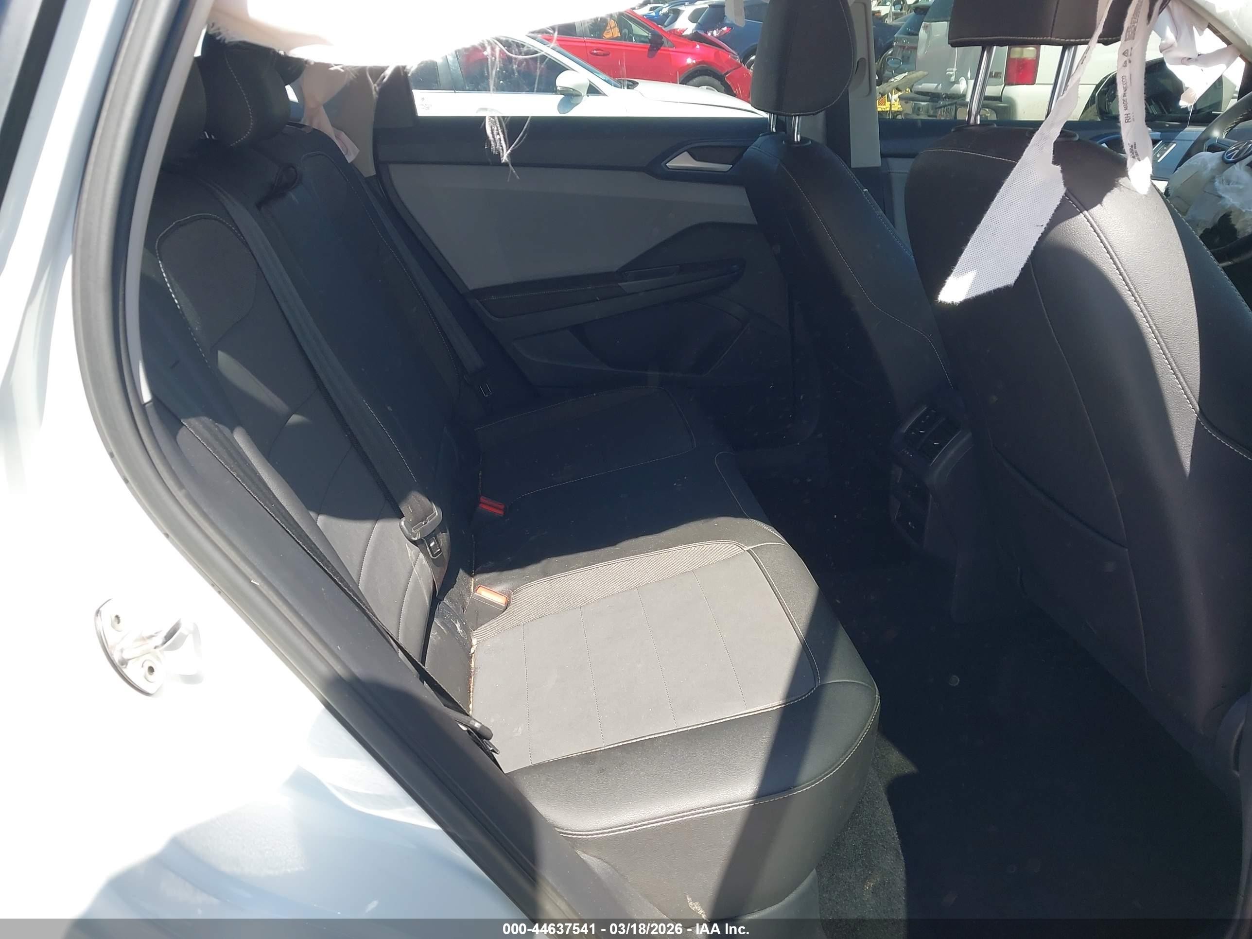 2024 Volkswagen Taos 1.5t Se Белый vin: 3VVSX7B24RM022669