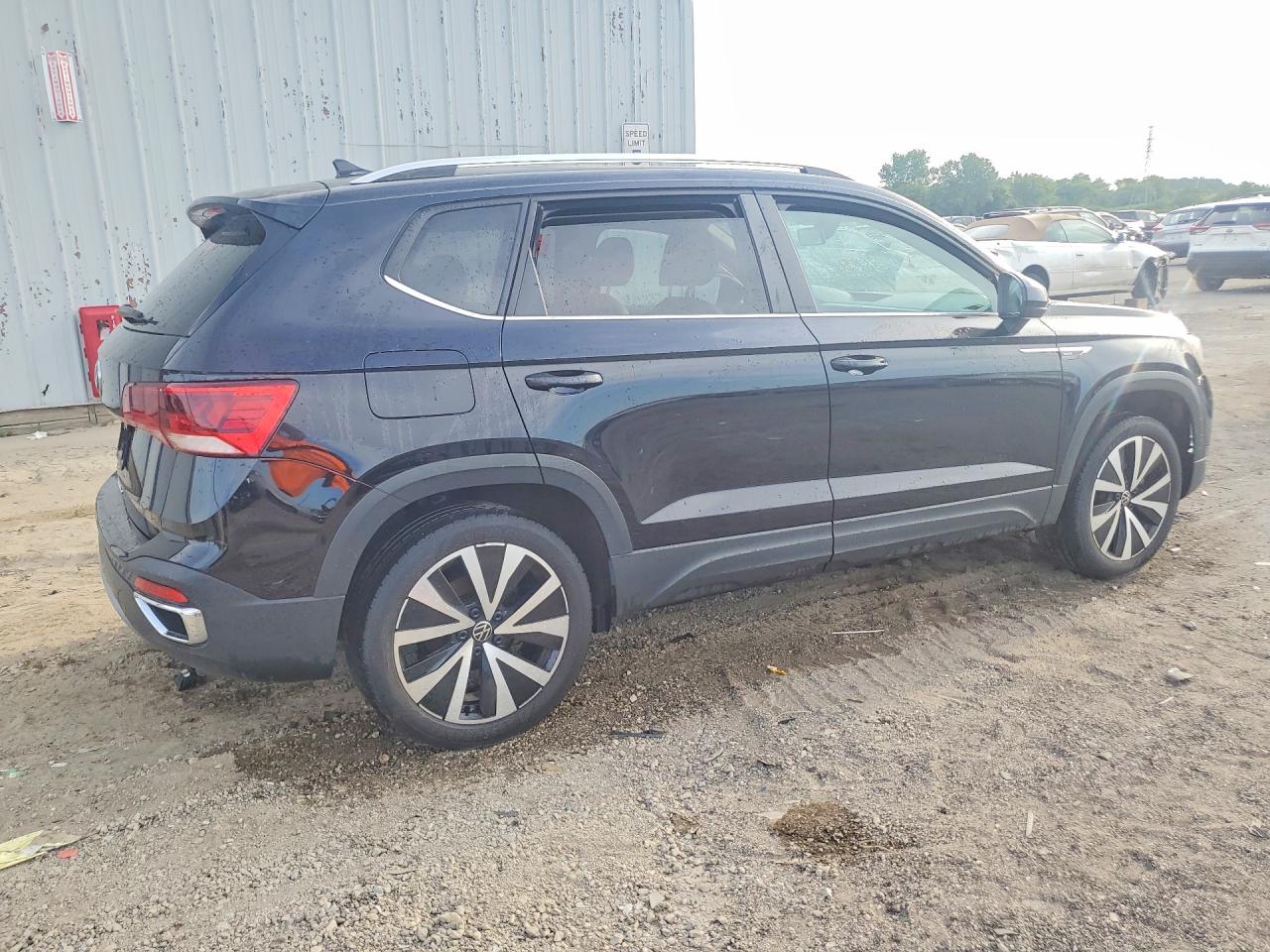 2022 Volkswagen Taos Se Black vin: 3VVSX7B2XNM010519