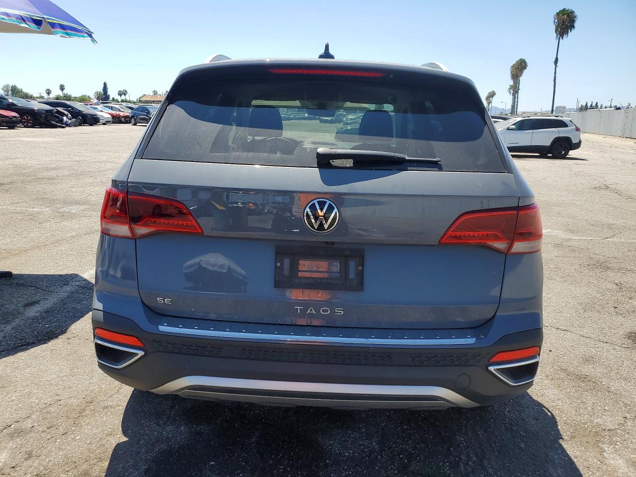 2023 Volkswagen Taos Se Gray vin: 3VVSX7B2XPM302755