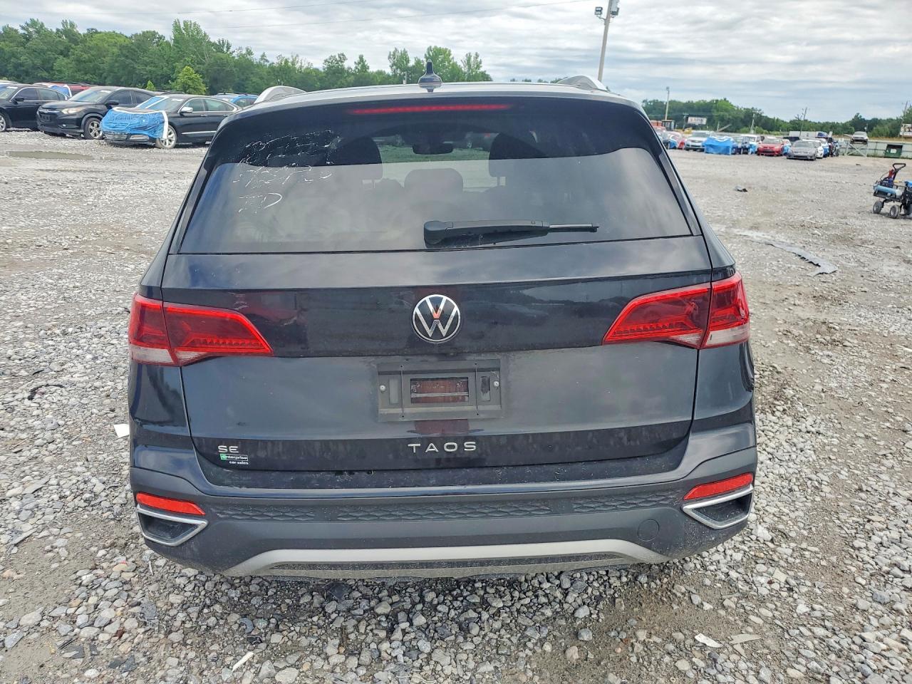 2024 Volkswagen Taos Se Черный vin: 3VVSX7B2XRM019405