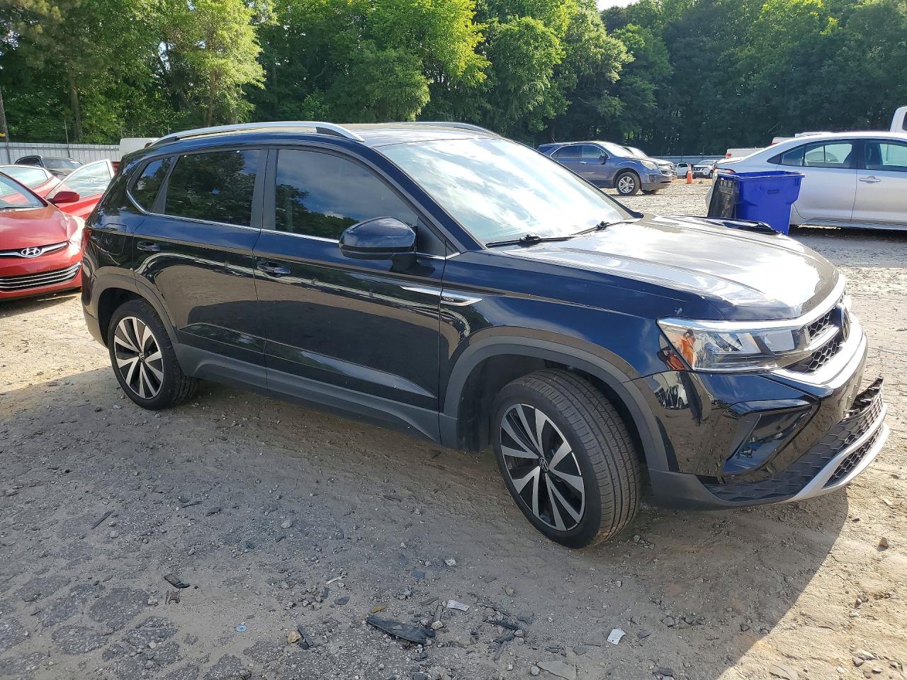 2022 Volkswagen Taos Se Черный vin: 3VVTX7B28NM058301