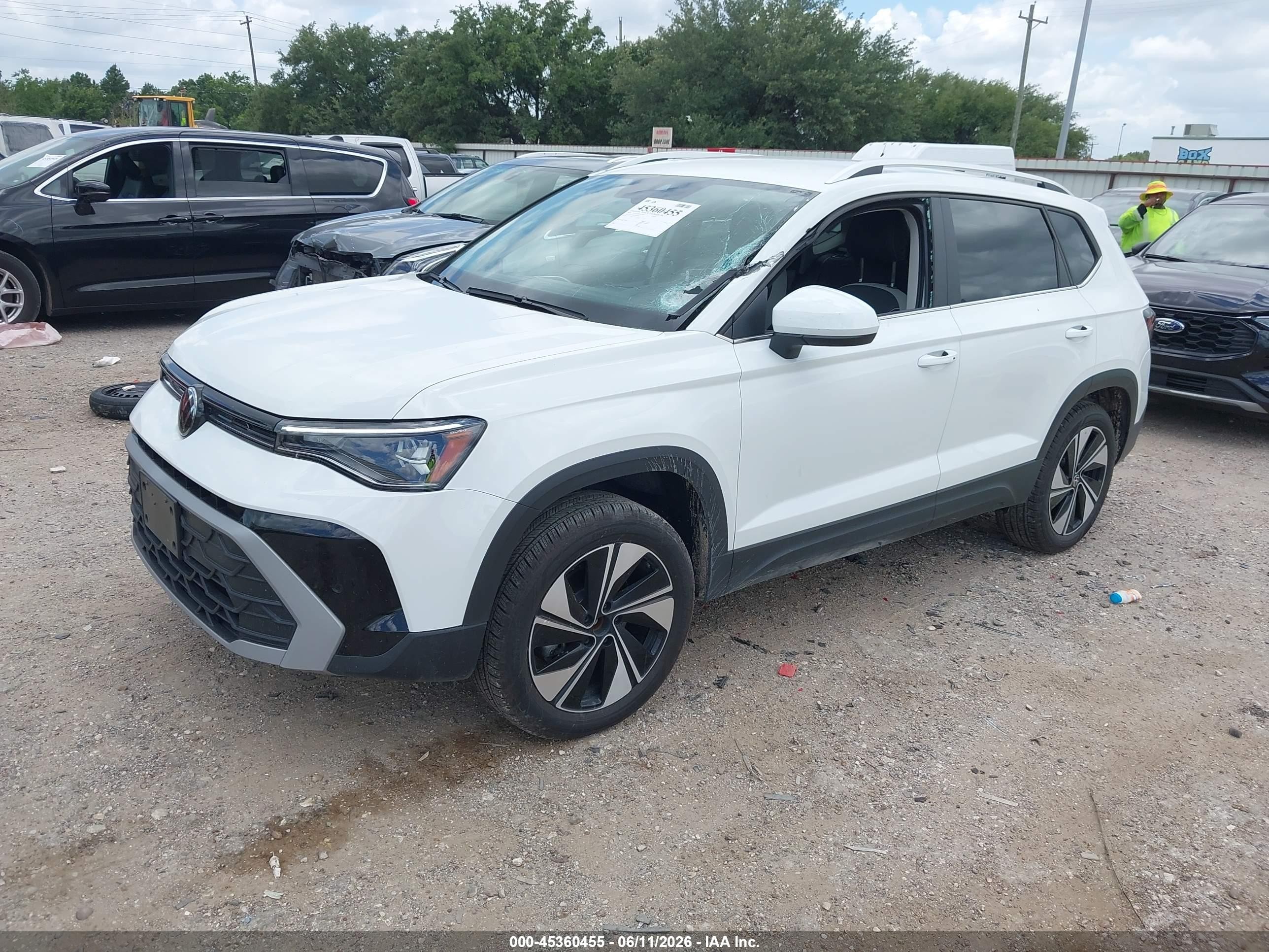 2026 Volkswagen Taos Se White vin: 3VVUC7B20TM048469