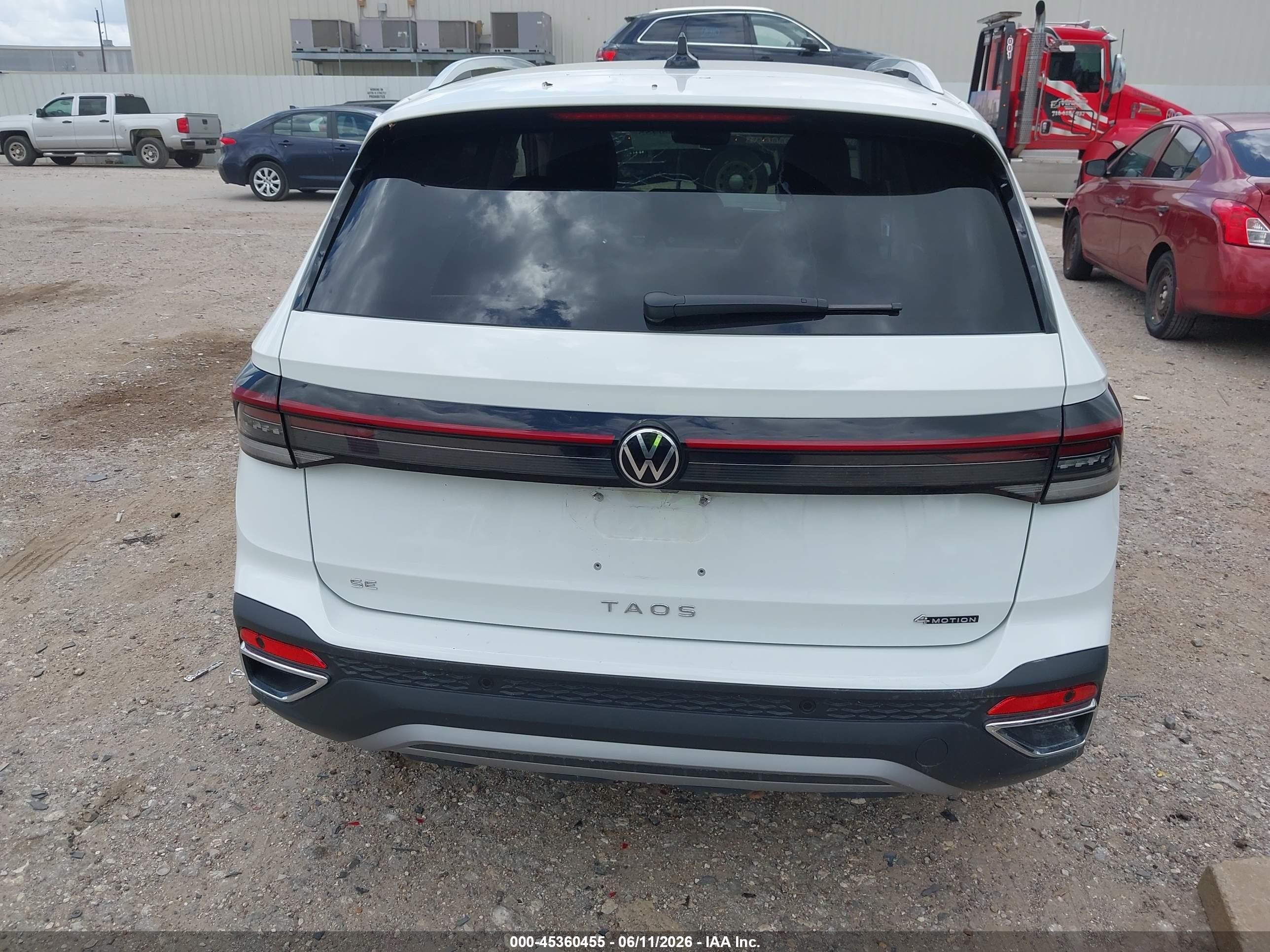 2026 Volkswagen Taos Se White vin: 3VVUC7B20TM048469