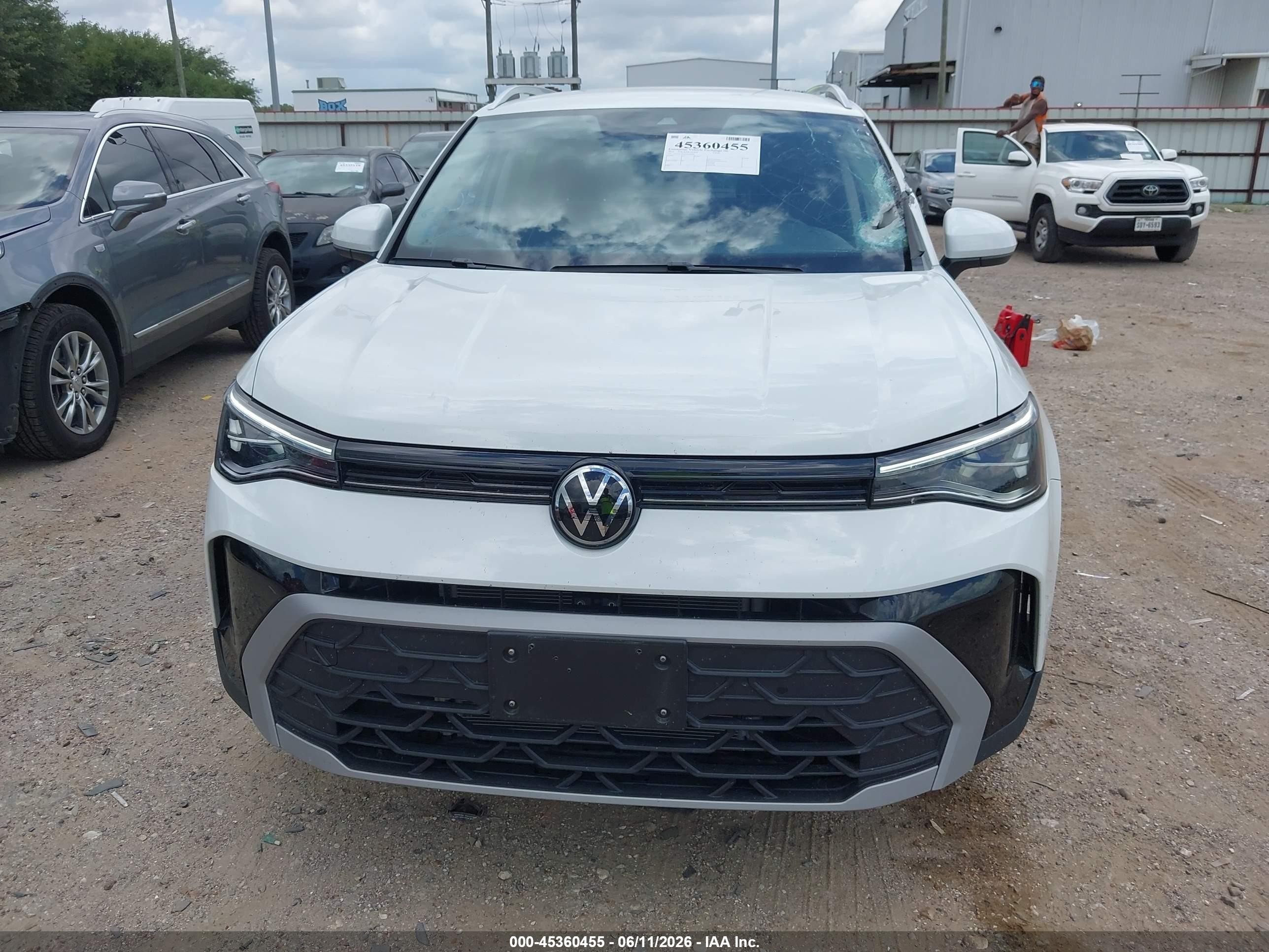 2026 Volkswagen Taos Se White vin: 3VVUC7B20TM048469