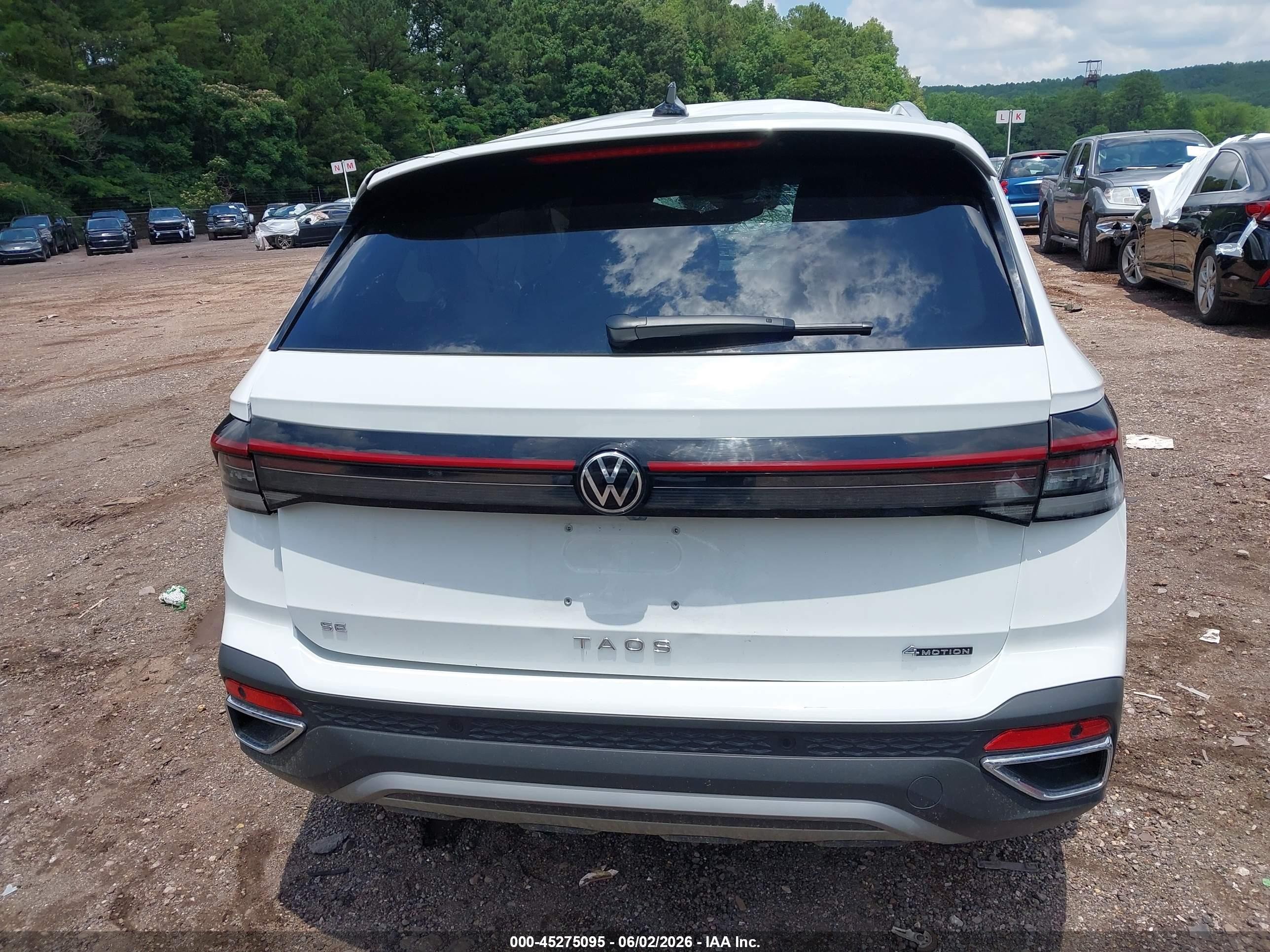 2026 Volkswagen Taos Se White vin: 3VVUC7B24TM021467