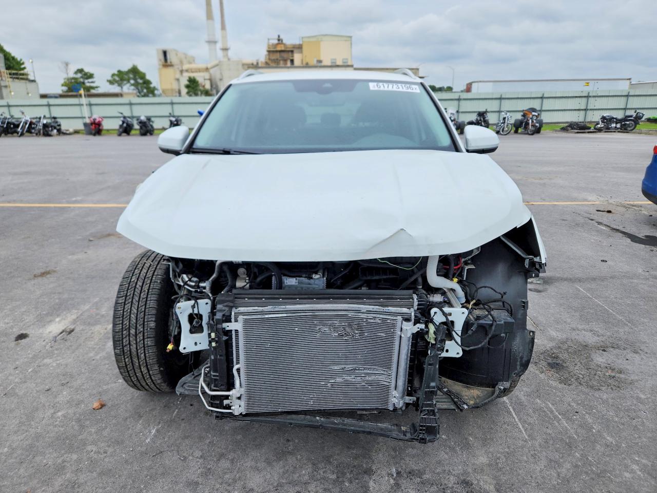 2024 Volkswagen Taos Se White vin: 3VVUX7B20RM060067