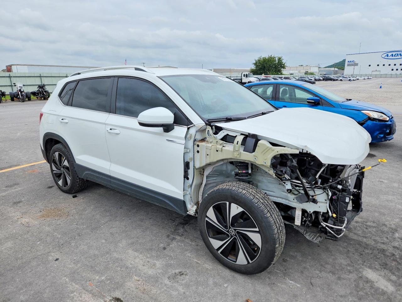 2024 Volkswagen Taos Se White vin: 3VVUX7B20RM060067