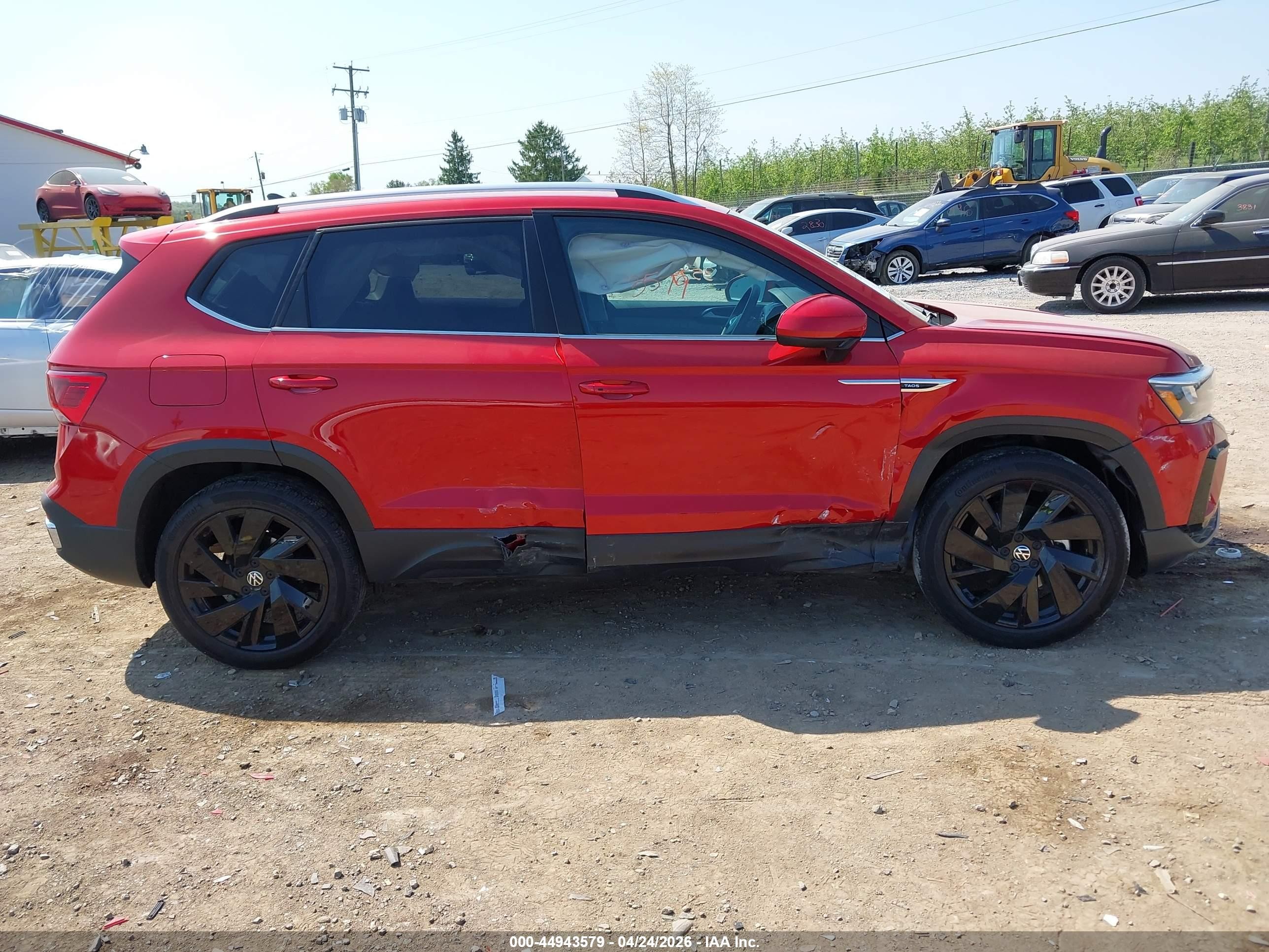 2024 Volkswagen Taos 1.5t Se Красный vin: 3VVUX7B24RM025399
