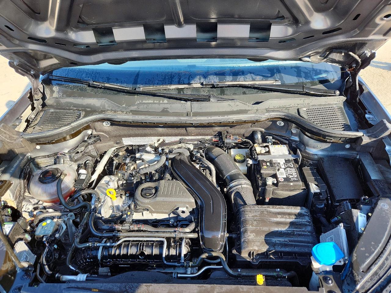 2025 Volkswagen Taos Se Gray vin: 3VVVC7B23SM016618