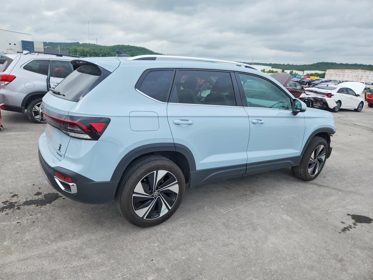 2025 Volkswagen Taos Se Синий vin: 3VVVC7B25SM041004