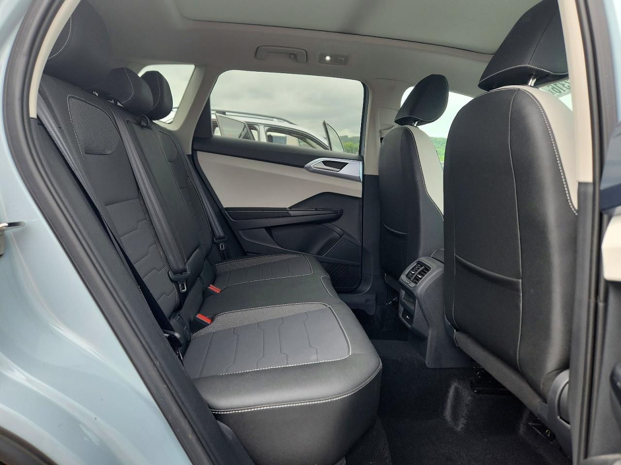 2025 Volkswagen Taos Se Синий vin: 3VVVC7B25SM041004