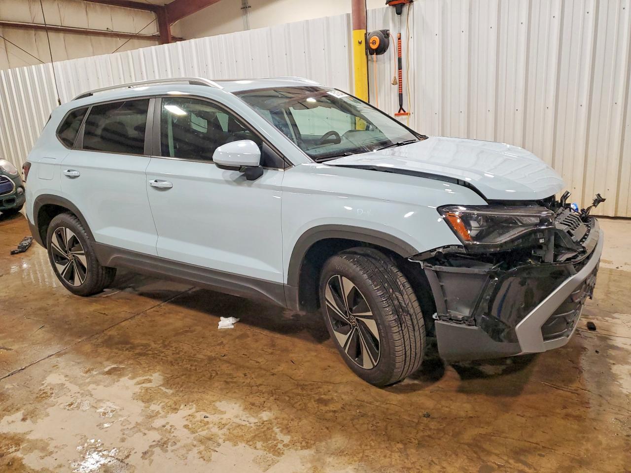 2026 Volkswagen Taos Se Синий vin: 3VVVC7B27TM016378