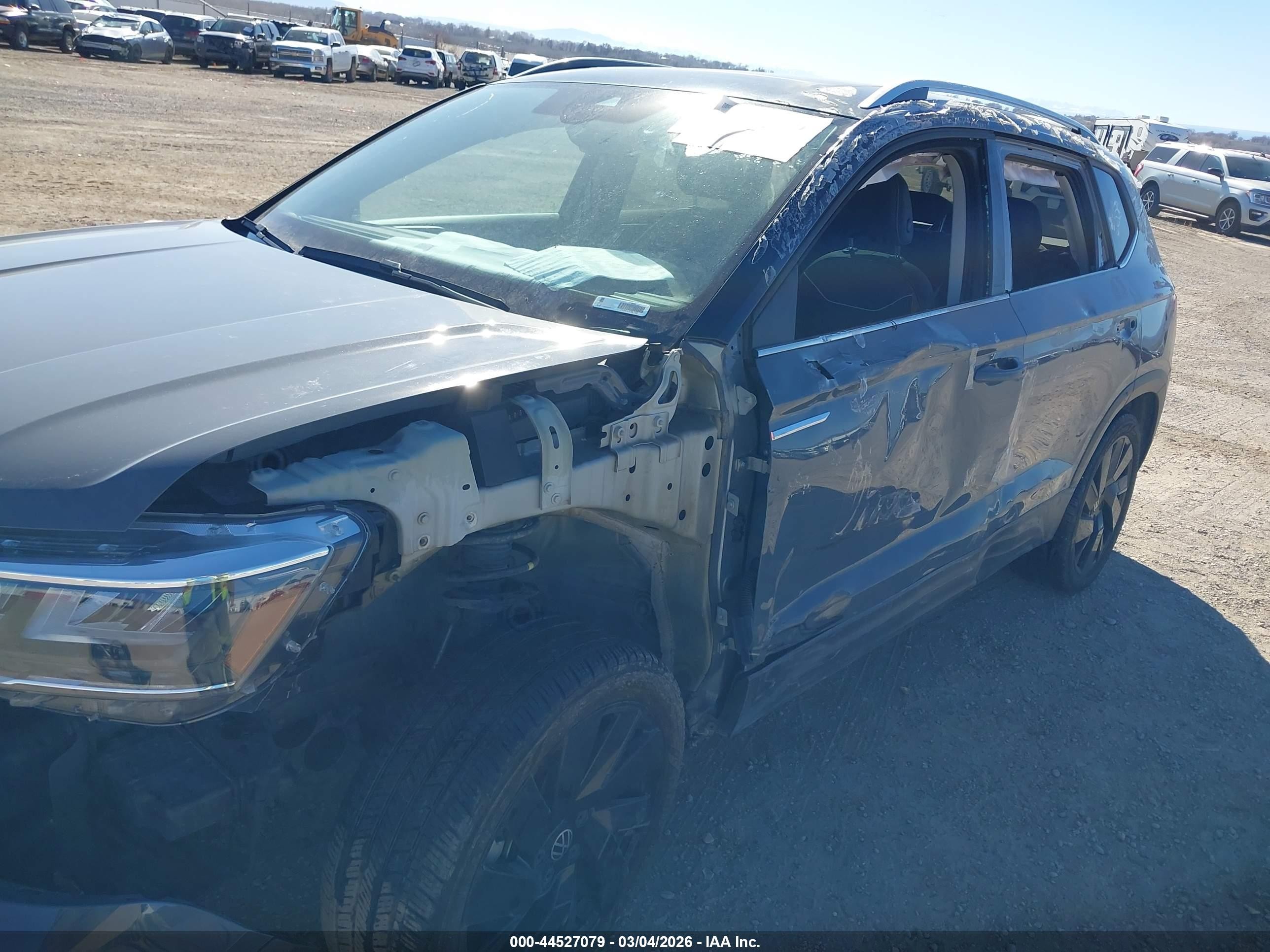 2024 Volkswagen Taos 1.5t Se Gray vin: 3VVVX7B20RM016039