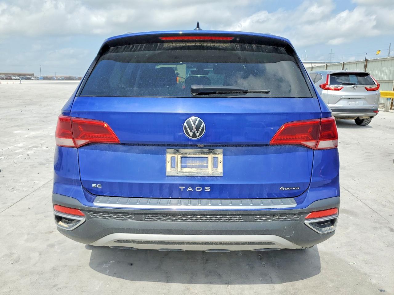2024 Volkswagen Taos Se Blue vin: 3VVVX7B22RM015961