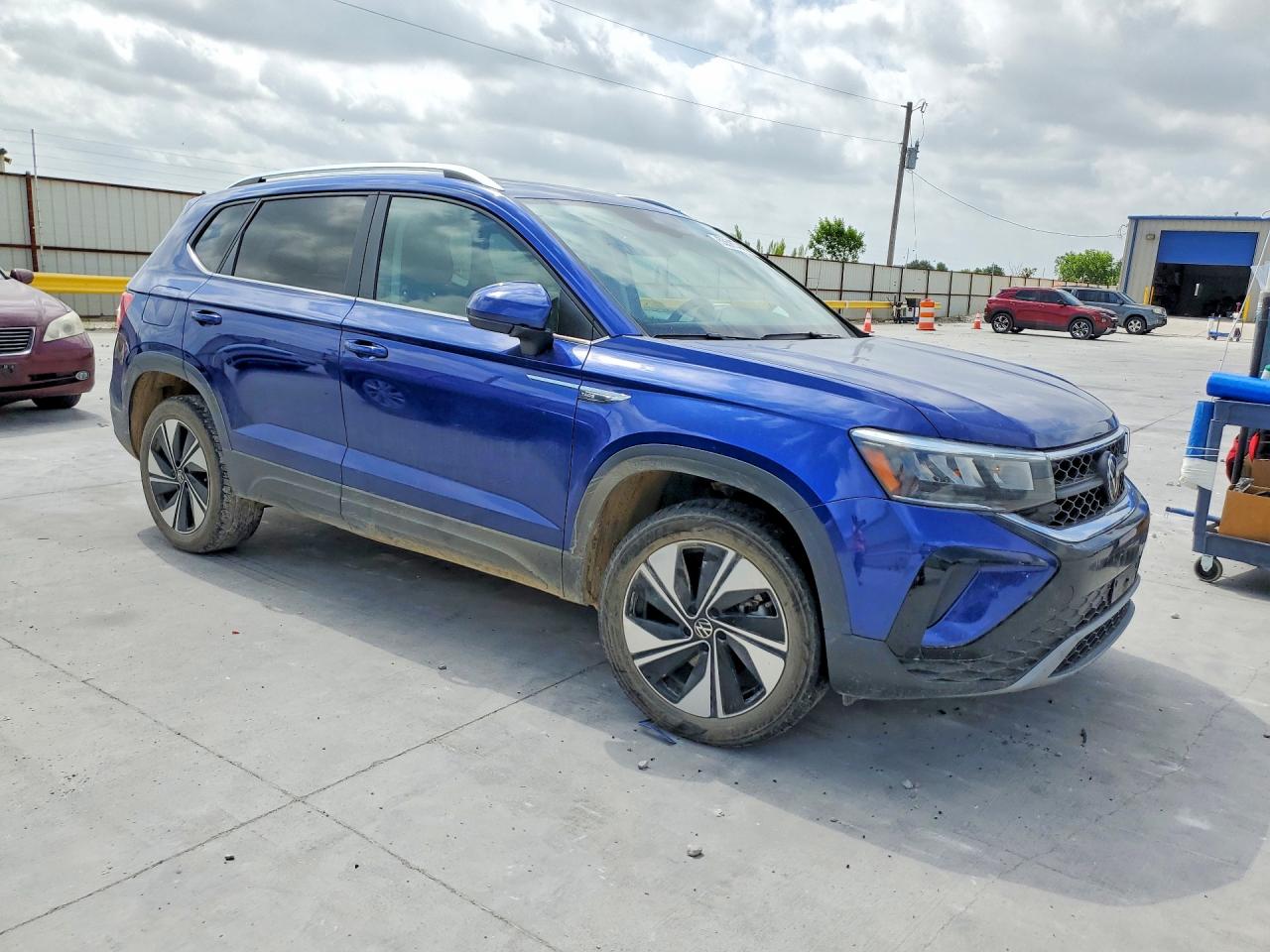 2024 Volkswagen Taos Se Blue vin: 3VVVX7B22RM015961