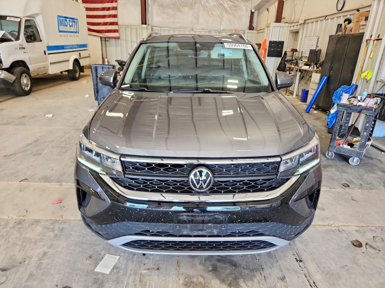 2024 Volkswagen Taos Se Серый vin: 3VVVX7B23RM068653