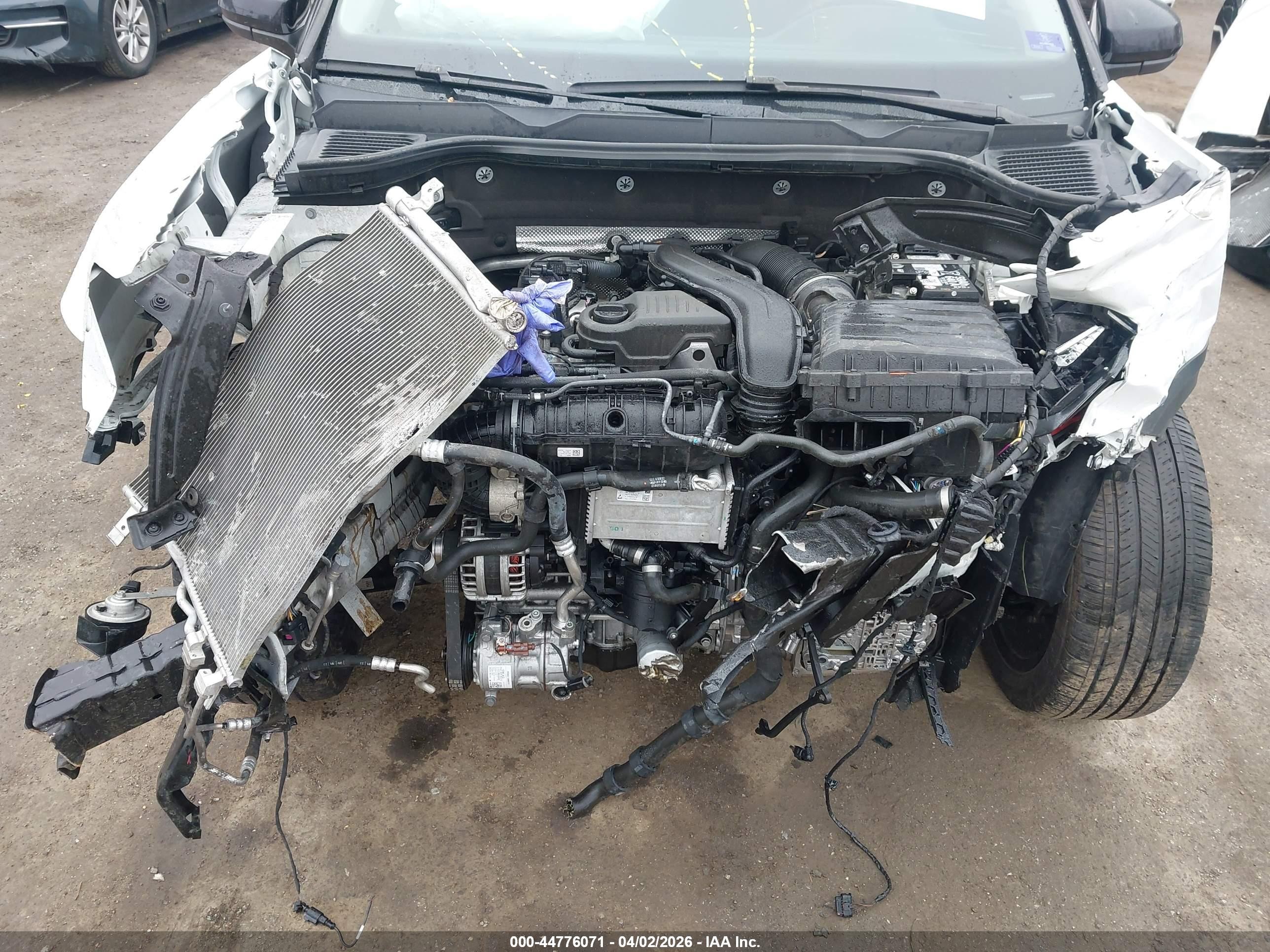 2024 Volkswagen Taos 1.5t Se Белый vin: 3VVVX7B25RM019597