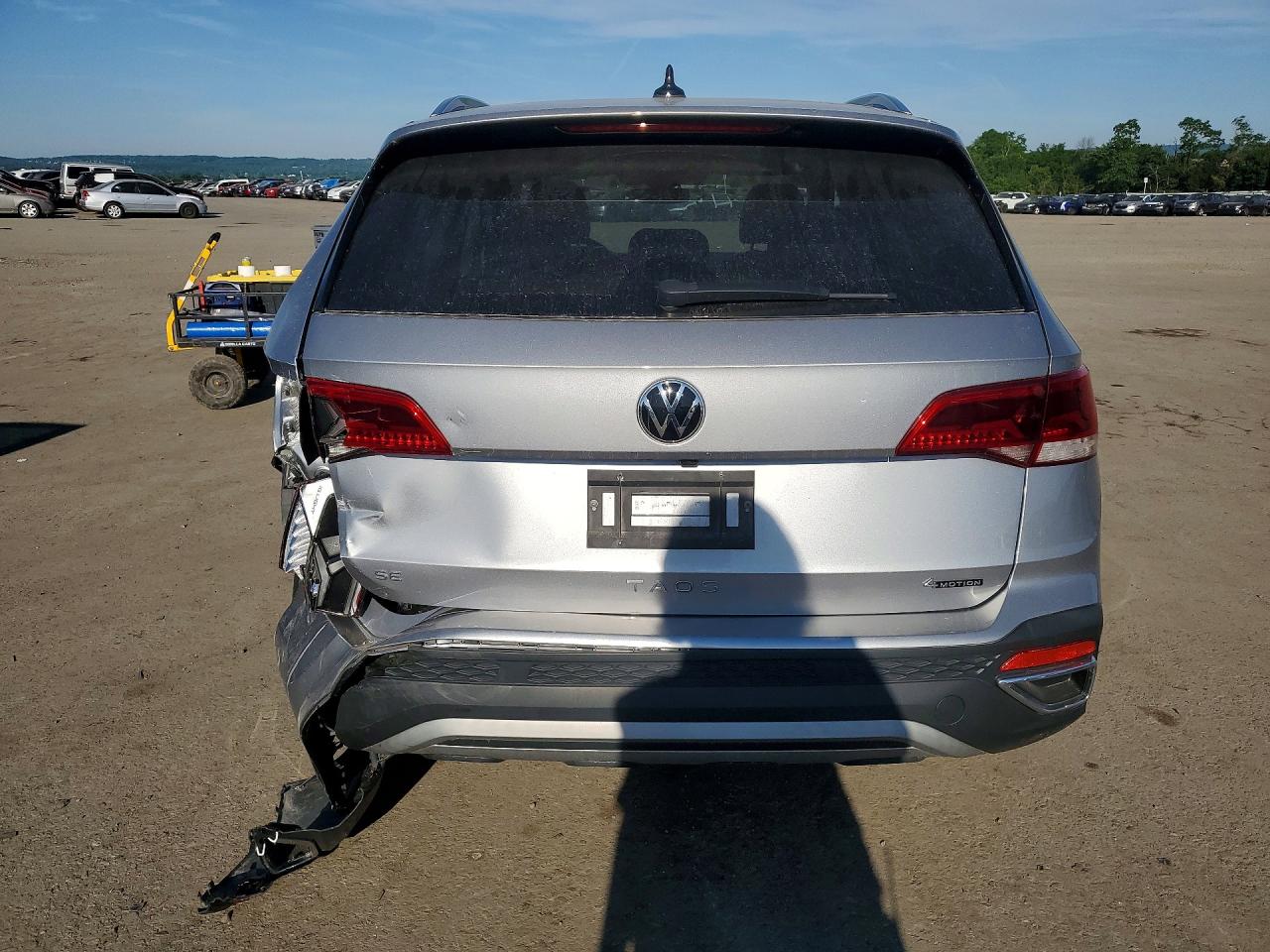 2023 Volkswagen Taos Se Серебряный vin: 3VVYX7B28PM306605