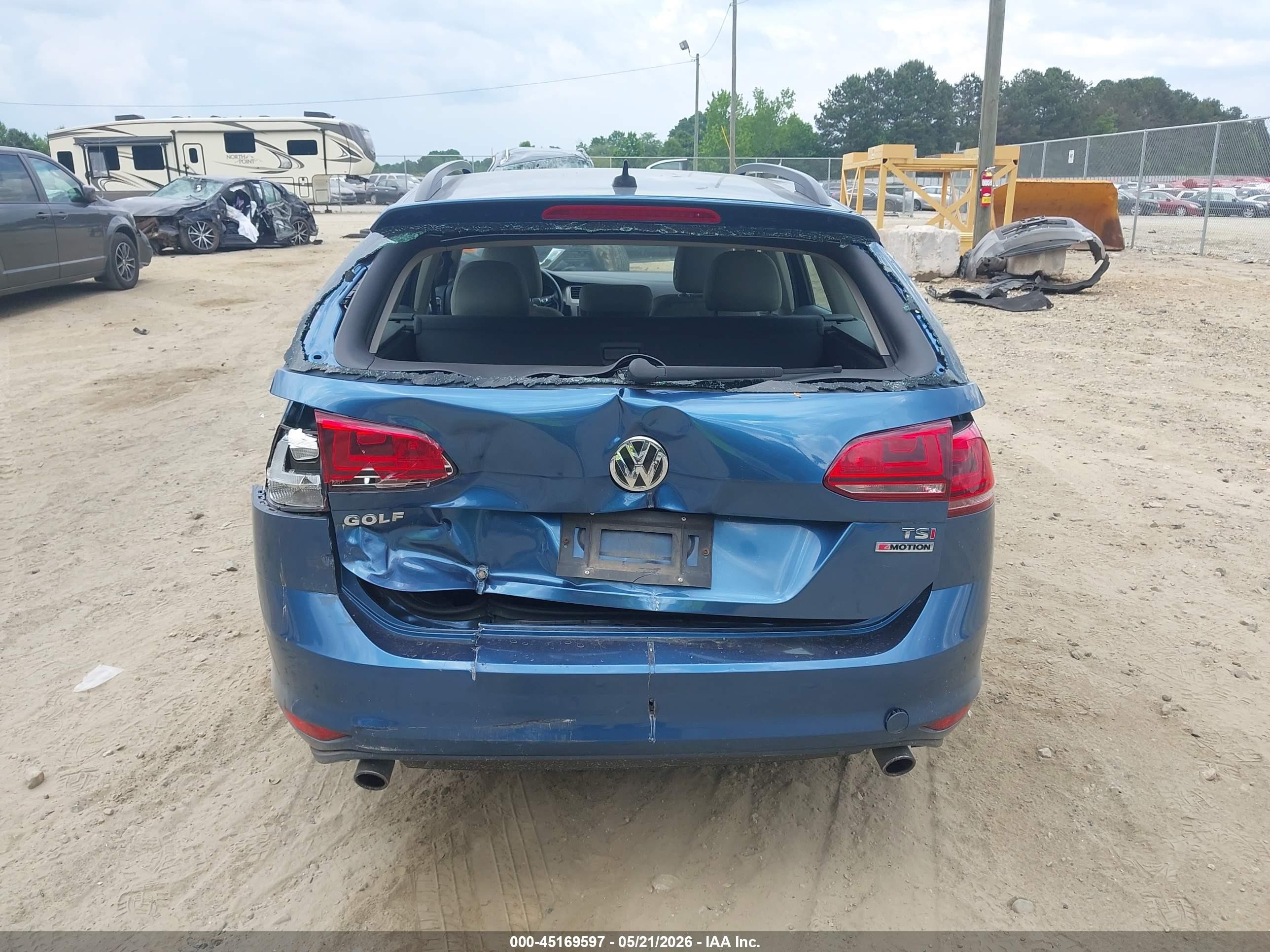 2017 Volkswagen Golf Sportwagen Tsi S Blue vin: 3VW017AU5HM526797