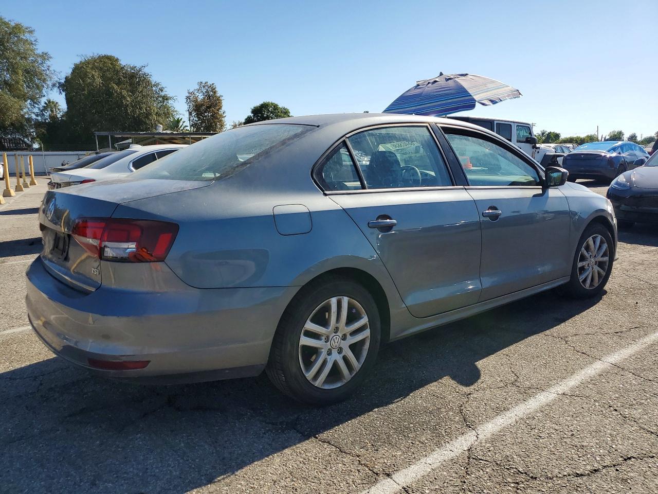2018 Volkswagen Jetta S Gray vin: 3VW167AJ6JM232553