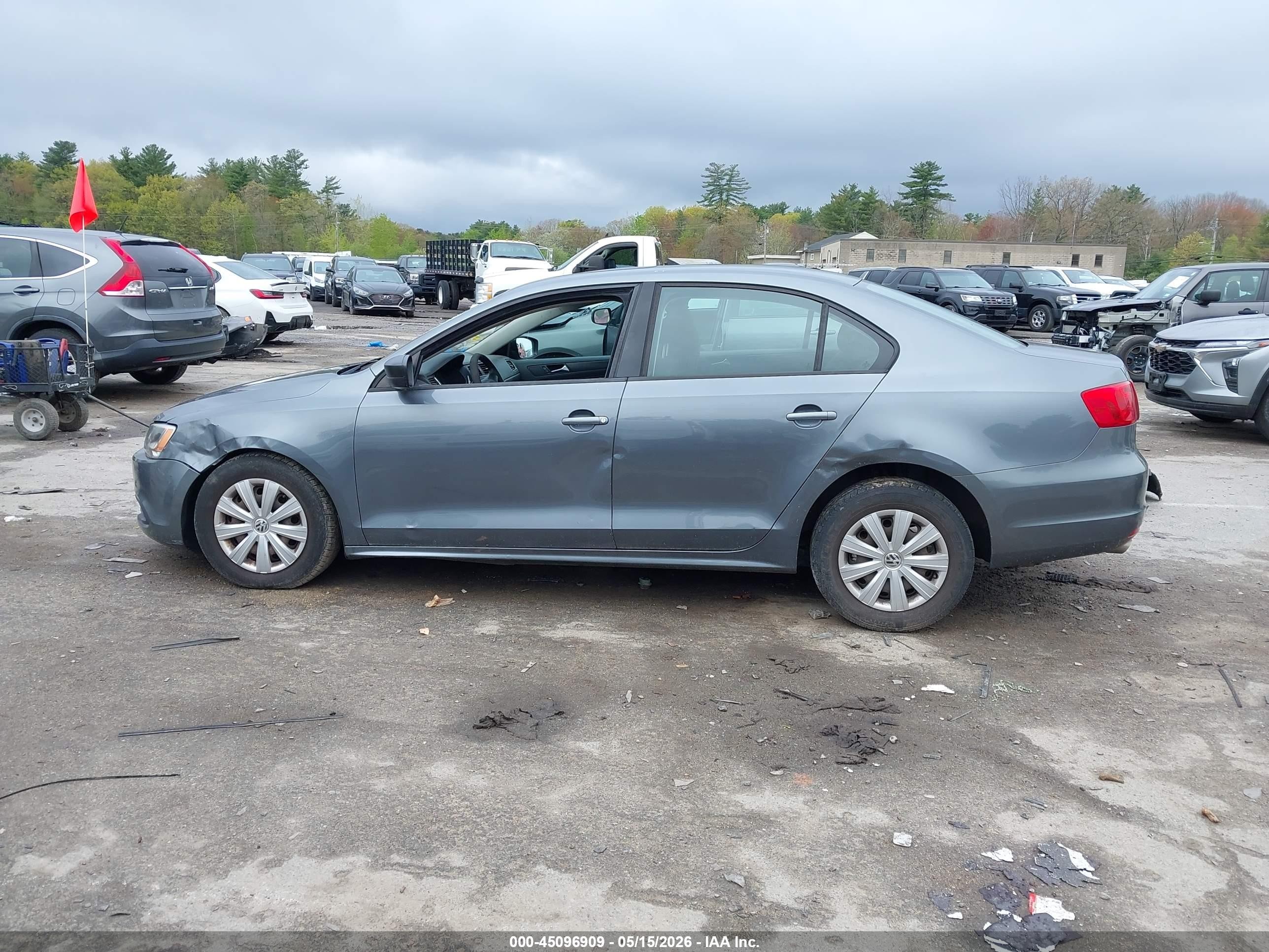 2013 Volkswagen Jetta 2.0l S Серый vin: 3VW1K7AJ0DM253821