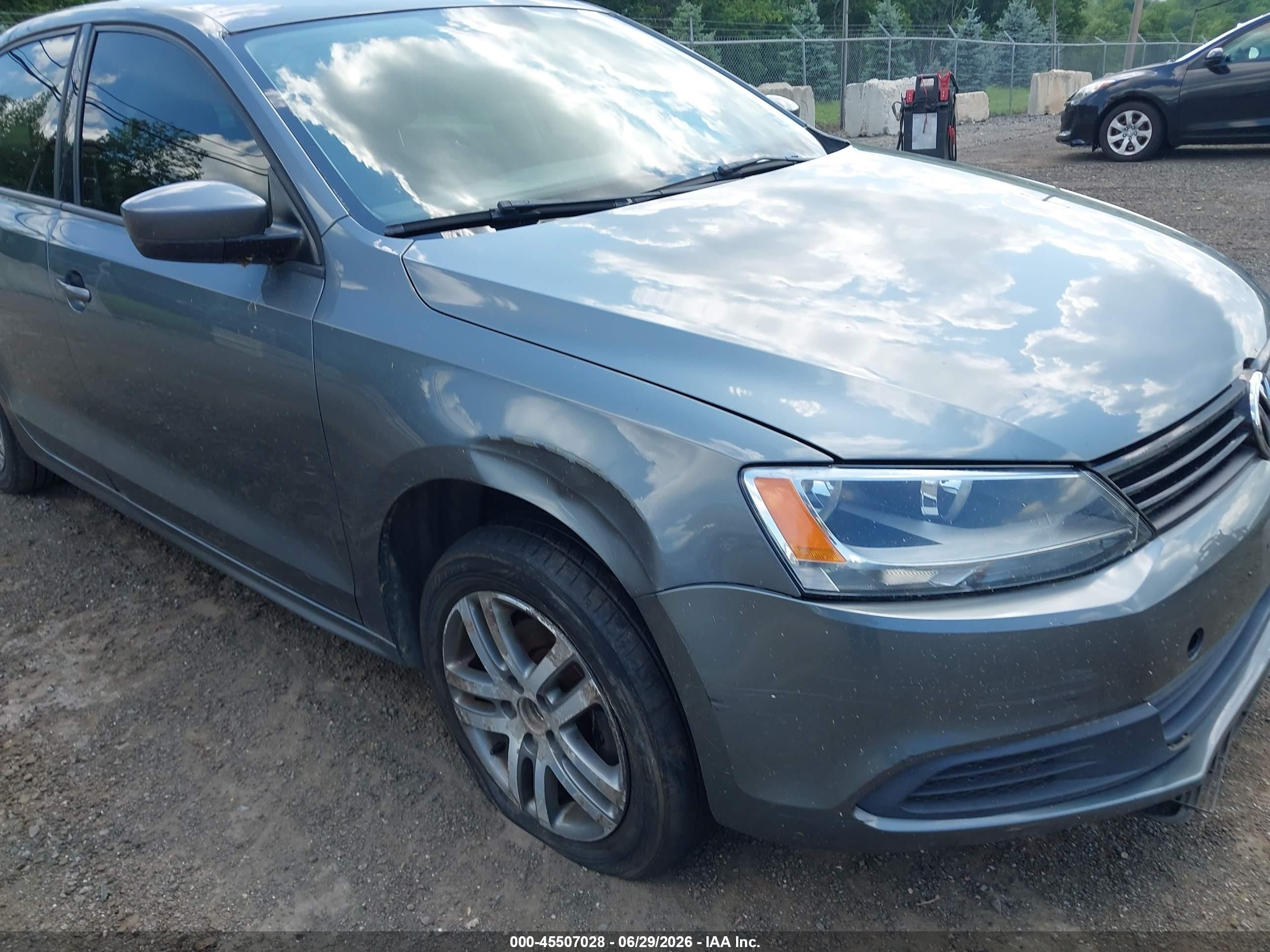 2012 Volkswagen Jetta 2.0l S Серый vin: 3VW1K7AJ1CM049432