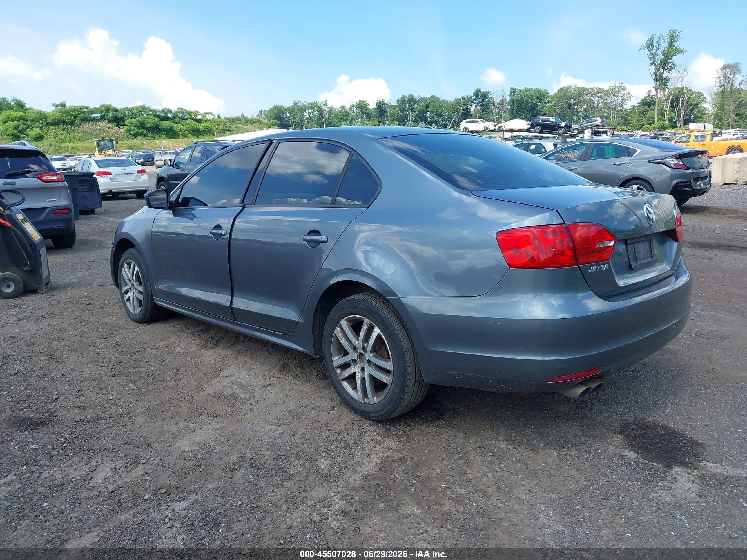 2012 Volkswagen Jetta 2.0l S Серый vin: 3VW1K7AJ1CM049432