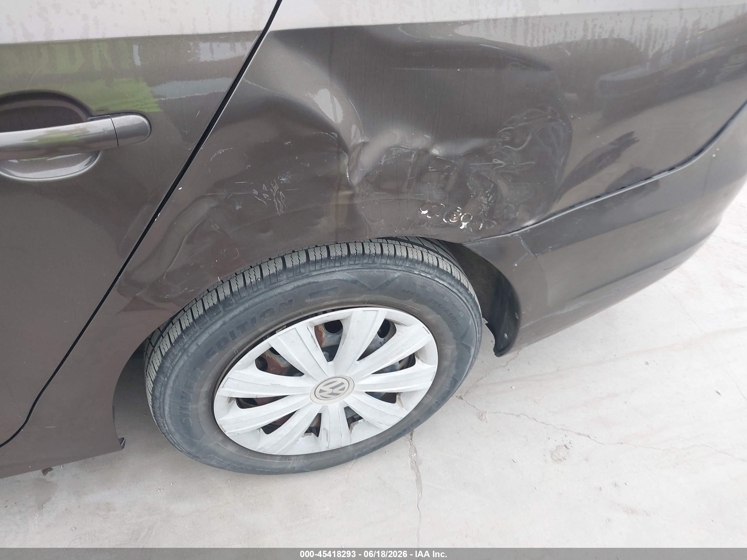 2014 Volkswagen Jetta 2.0l S Brown vin: 3VW1K7AJ1EM322713