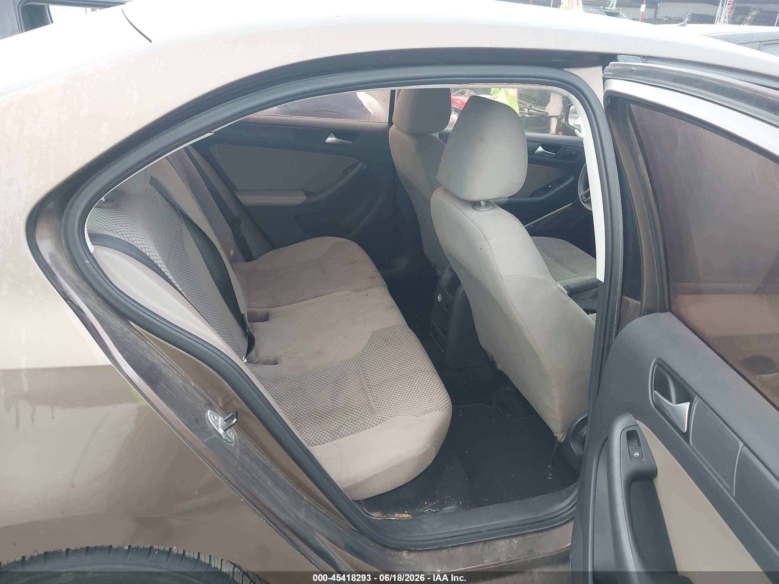 2014 Volkswagen Jetta 2.0l S Brown vin: 3VW1K7AJ1EM322713