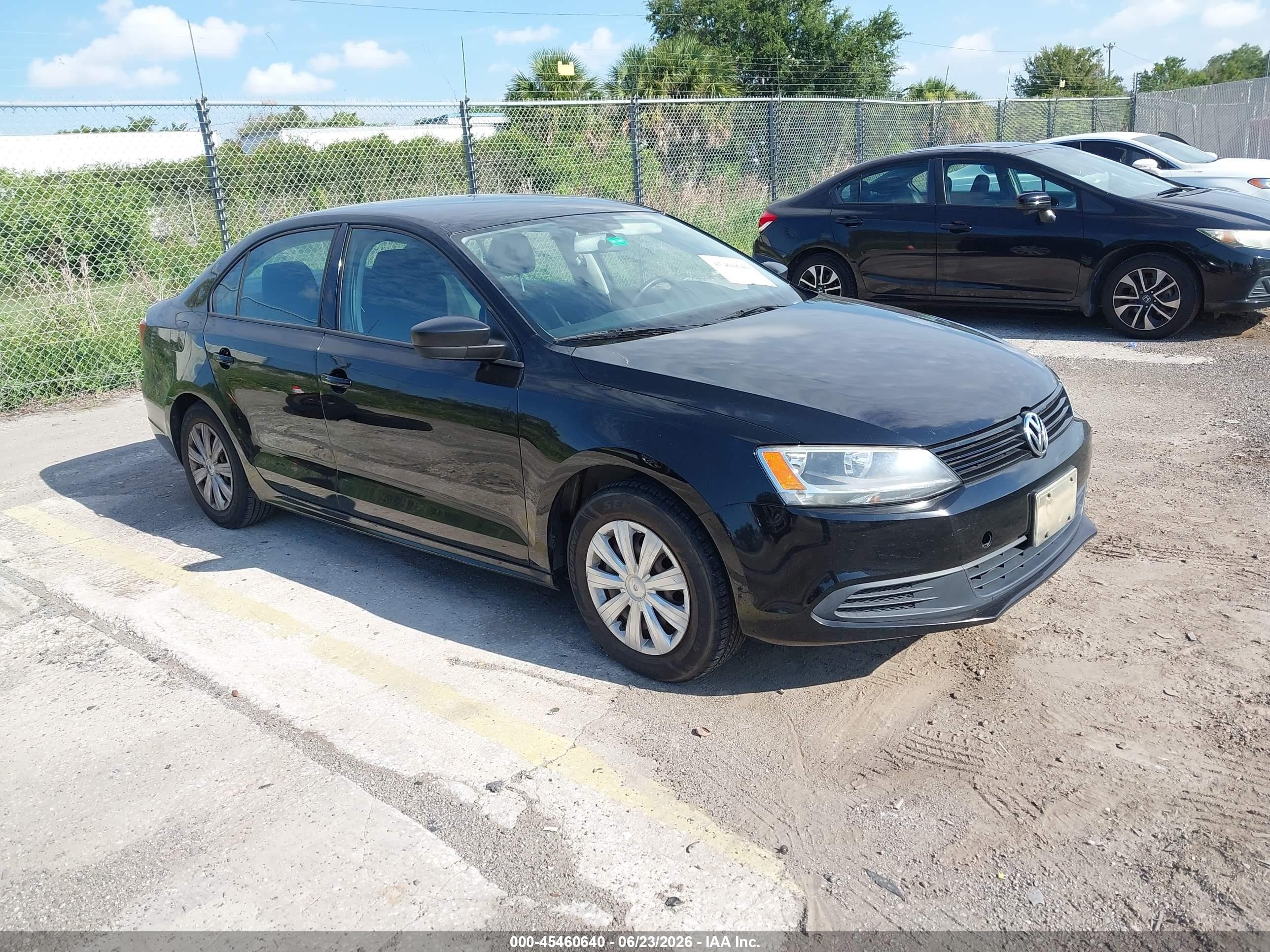 2014 Volkswagen Jetta 2.0l S Black vin: 3VW1K7AJ1EM372544