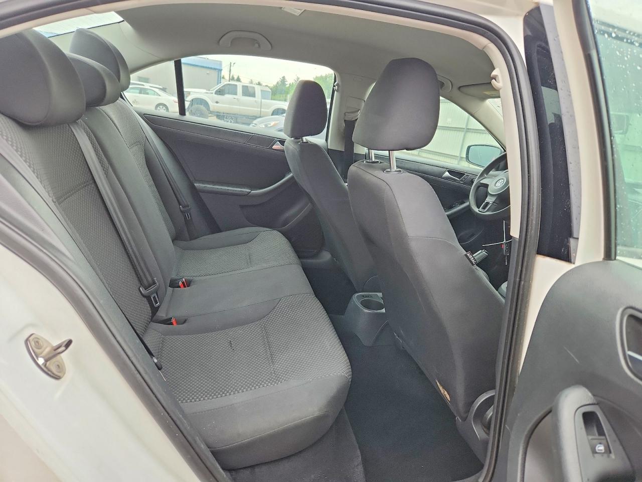 2013 Volkswagen Jetta Base White vin: 3VW1K7AJ2DM211439