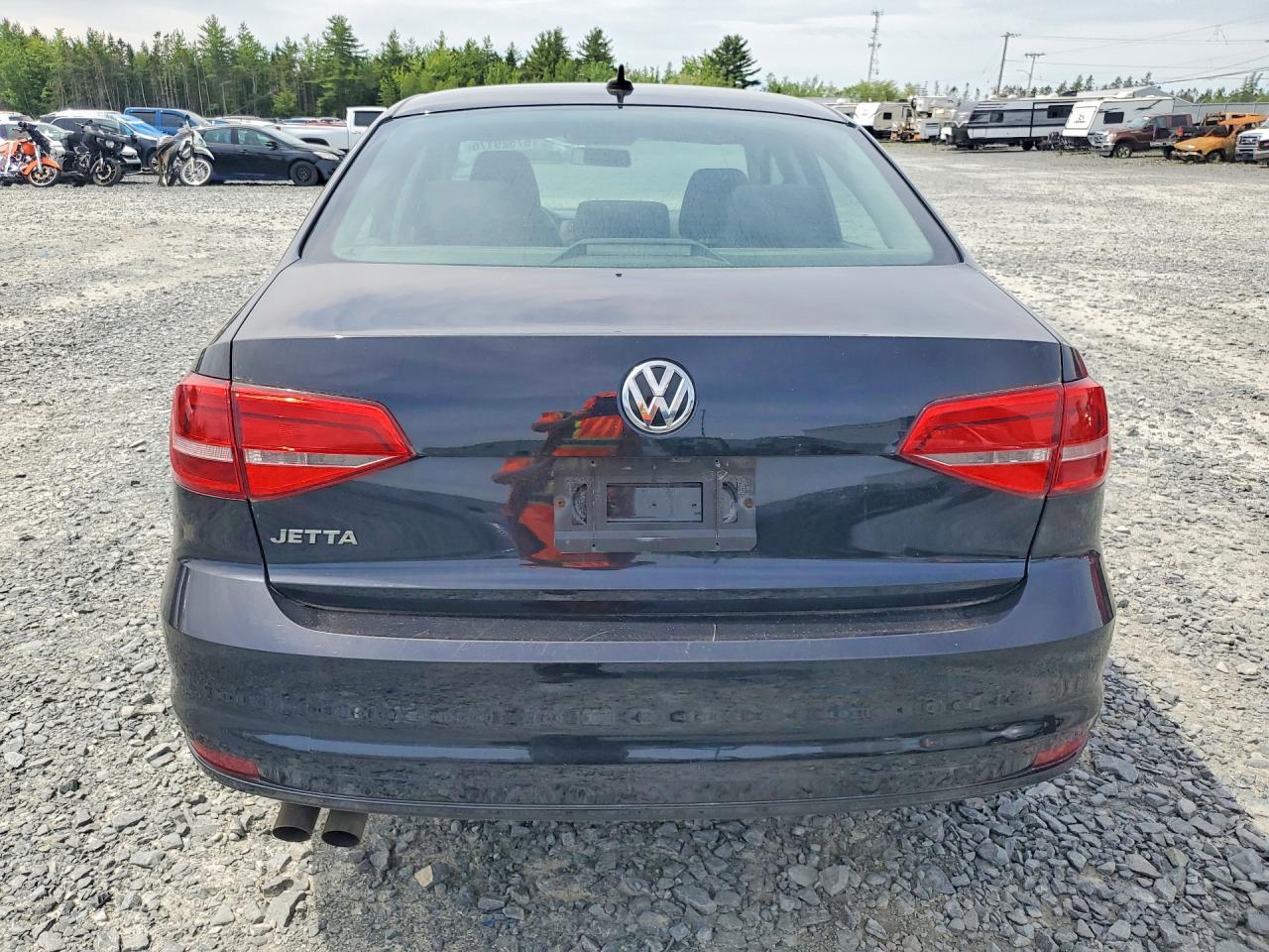 2015 Volkswagen Jetta Base Черный vin: 3VW1K7AJ2FM330739