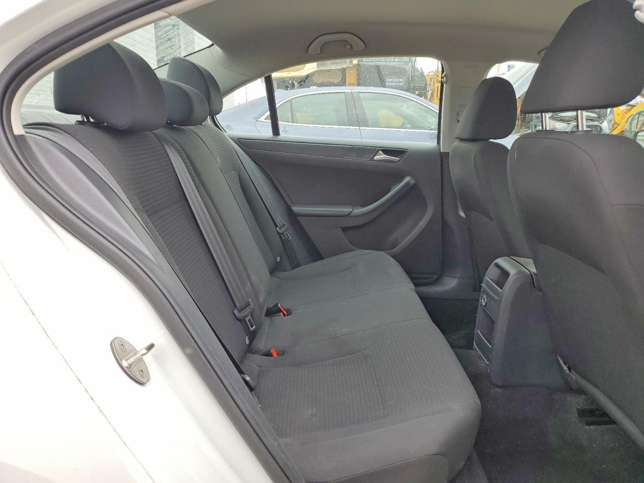 2015 Volkswagen Jetta Base White vin: 3VW1K7AJ2FM331664