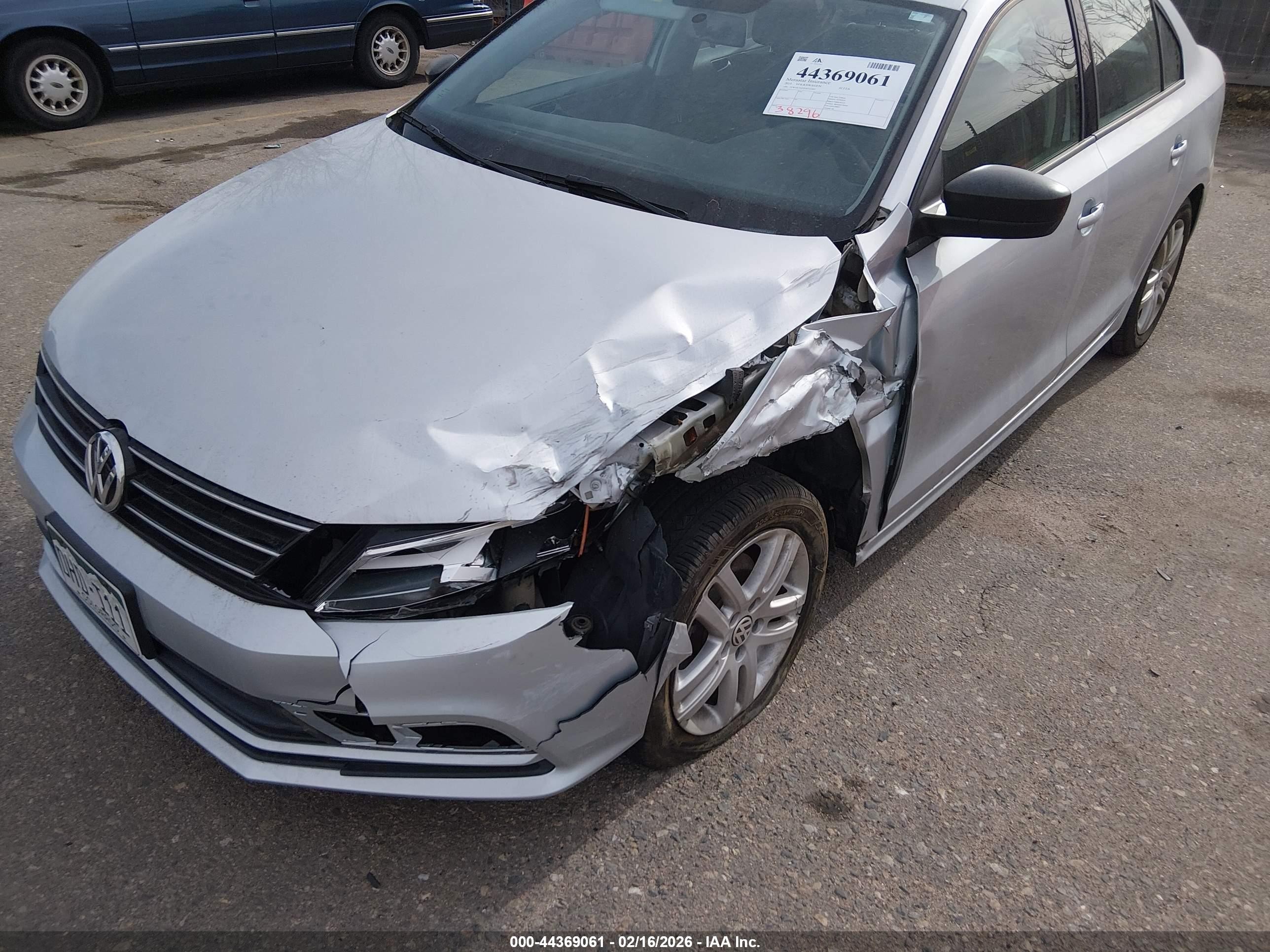 2015 Volkswagen Jetta 2.0l S Silver vin: 3VW1K7AJ2FM352403