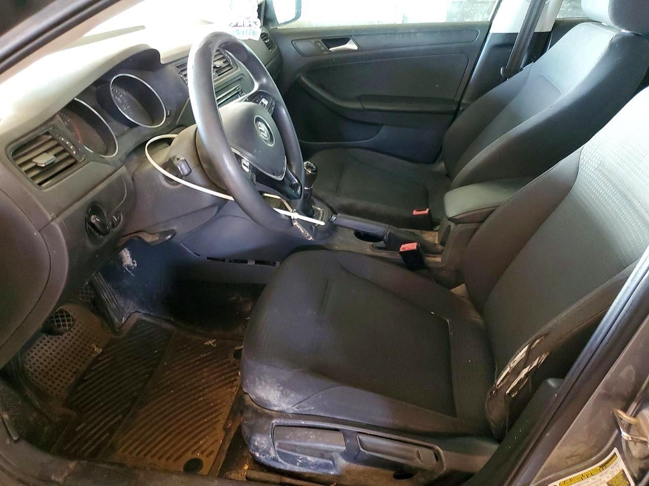 2015 Volkswagen Jetta Base Серебряный vin: 3VW1K7AJ2FM427584