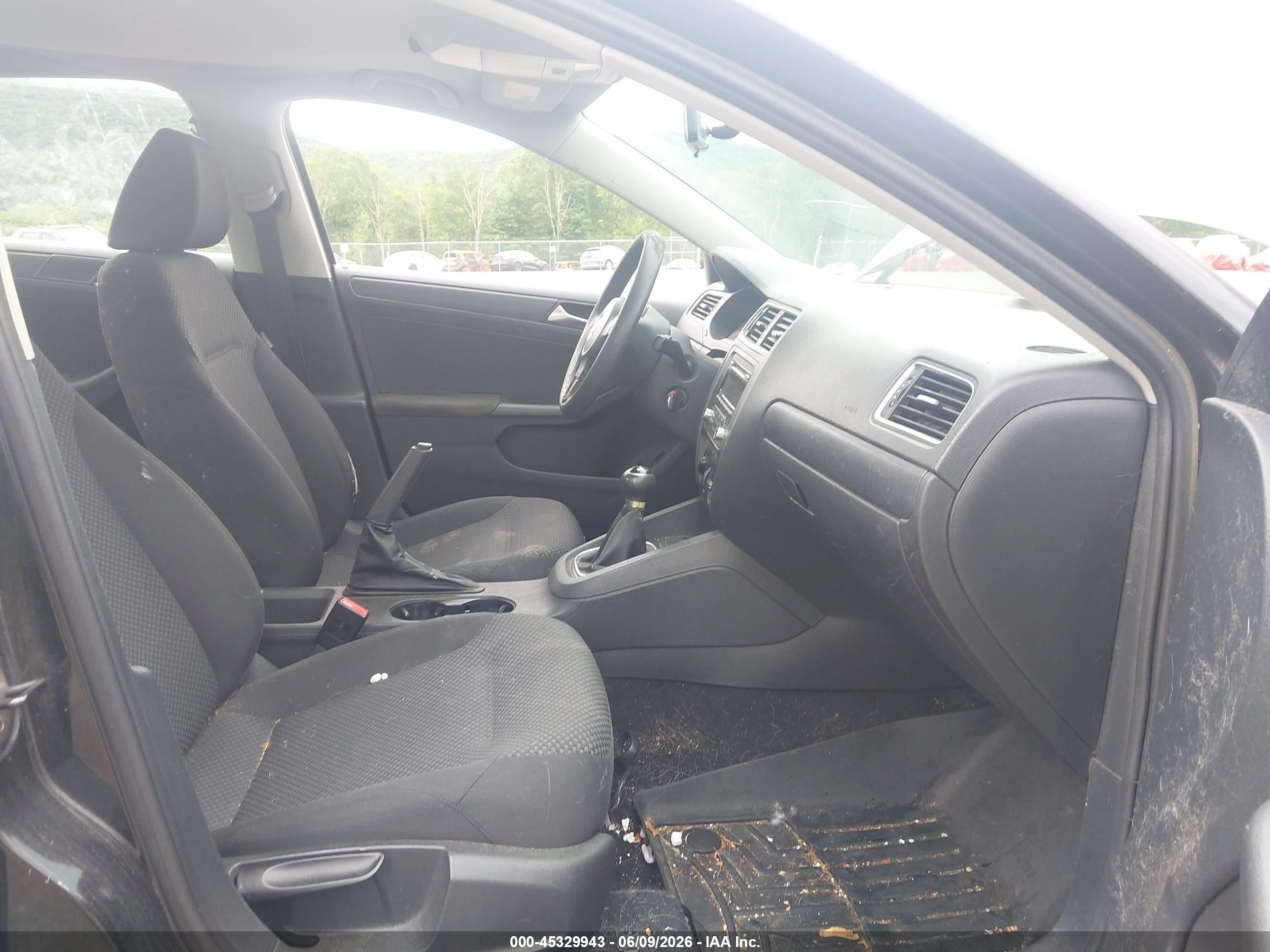 2012 Volkswagen Jetta 2.0l S Черный vin: 3VW1K7AJ3CM355970