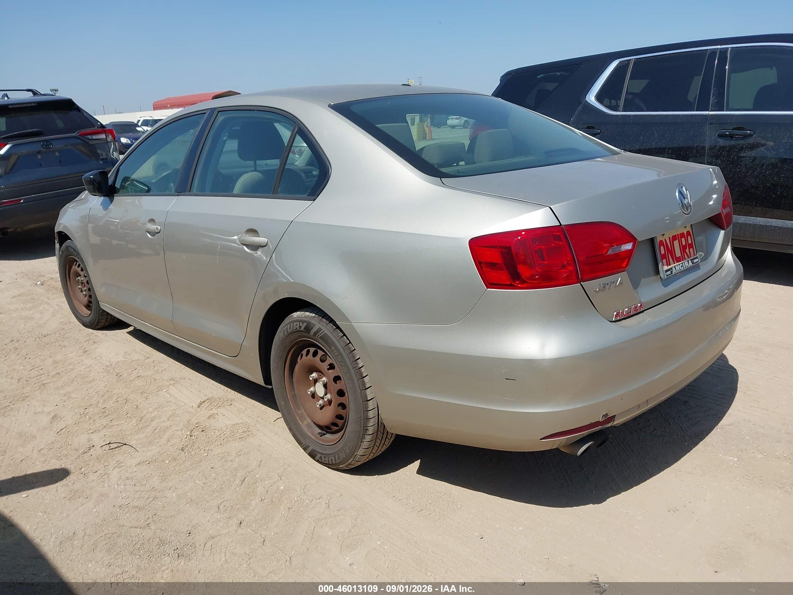 2014 Volkswagen Jetta 2.0l S Бежевый vin: 3VW1K7AJ4EM279095