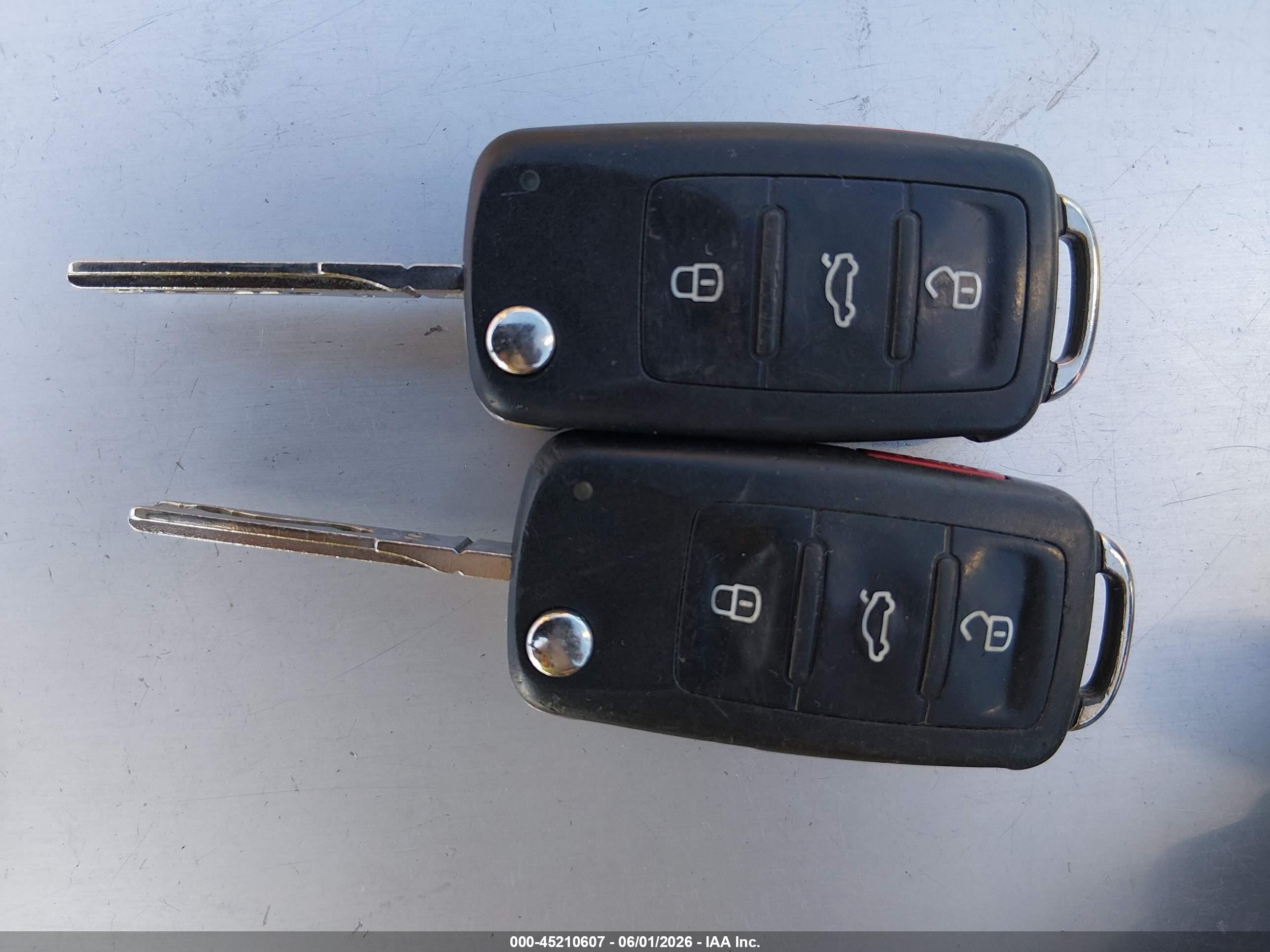 2014 Volkswagen Jetta 2.0l S Серебряный vin: 3VW1K7AJ4EM319630