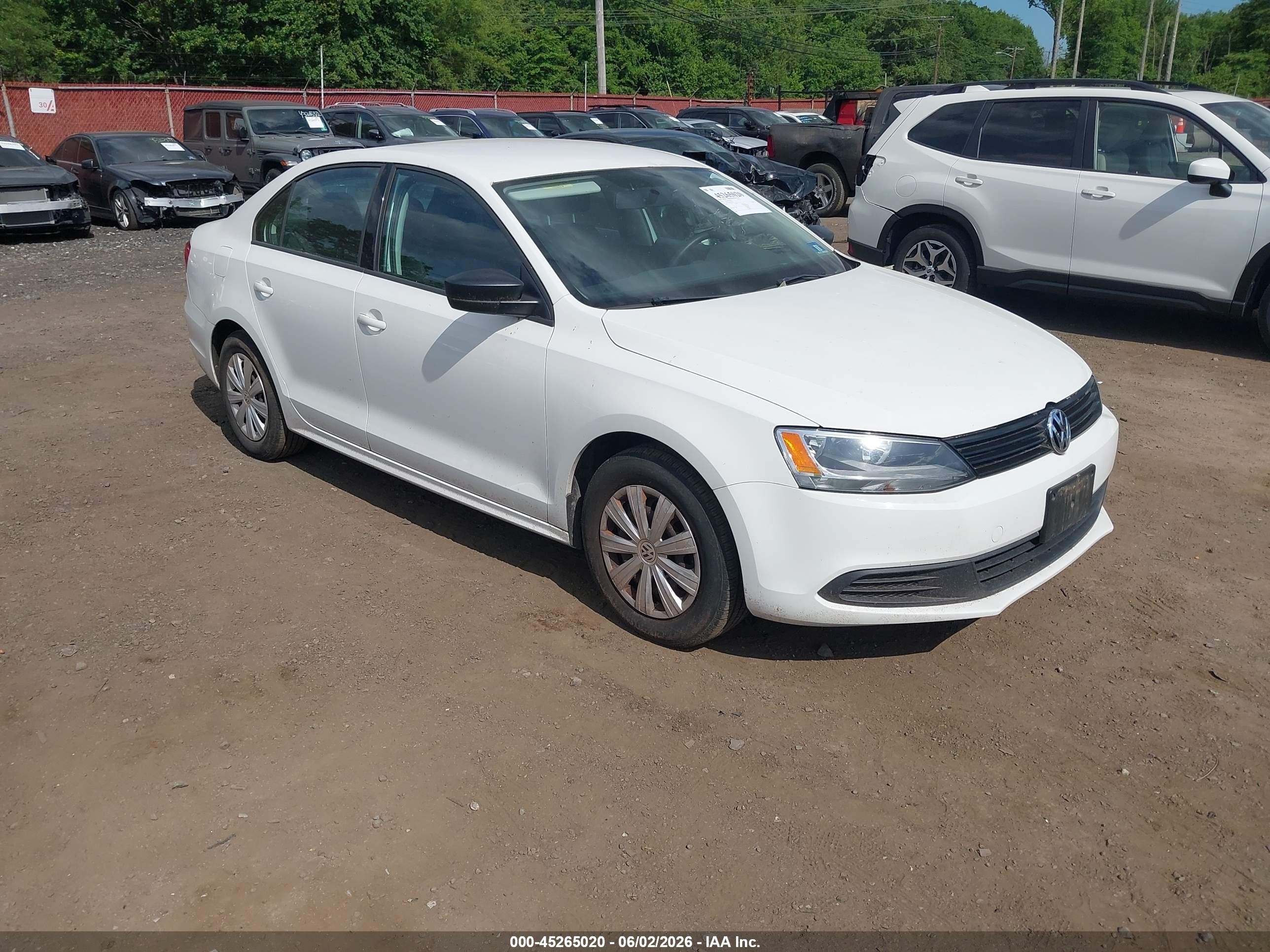 3VW1K7AJ4EM372716