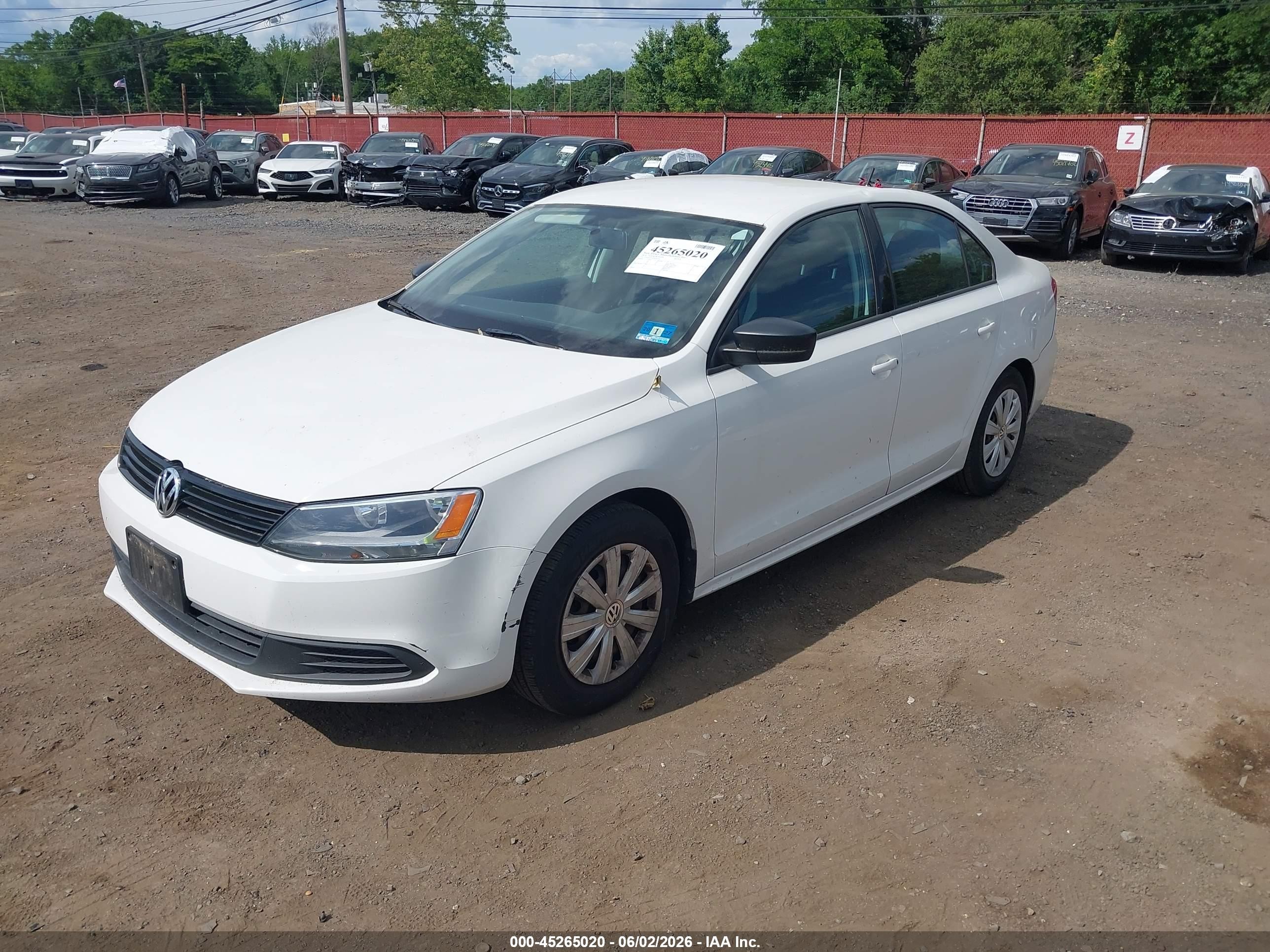 2014 Volkswagen Jetta 2.0l S Белый vin: 3VW1K7AJ4EM372716
