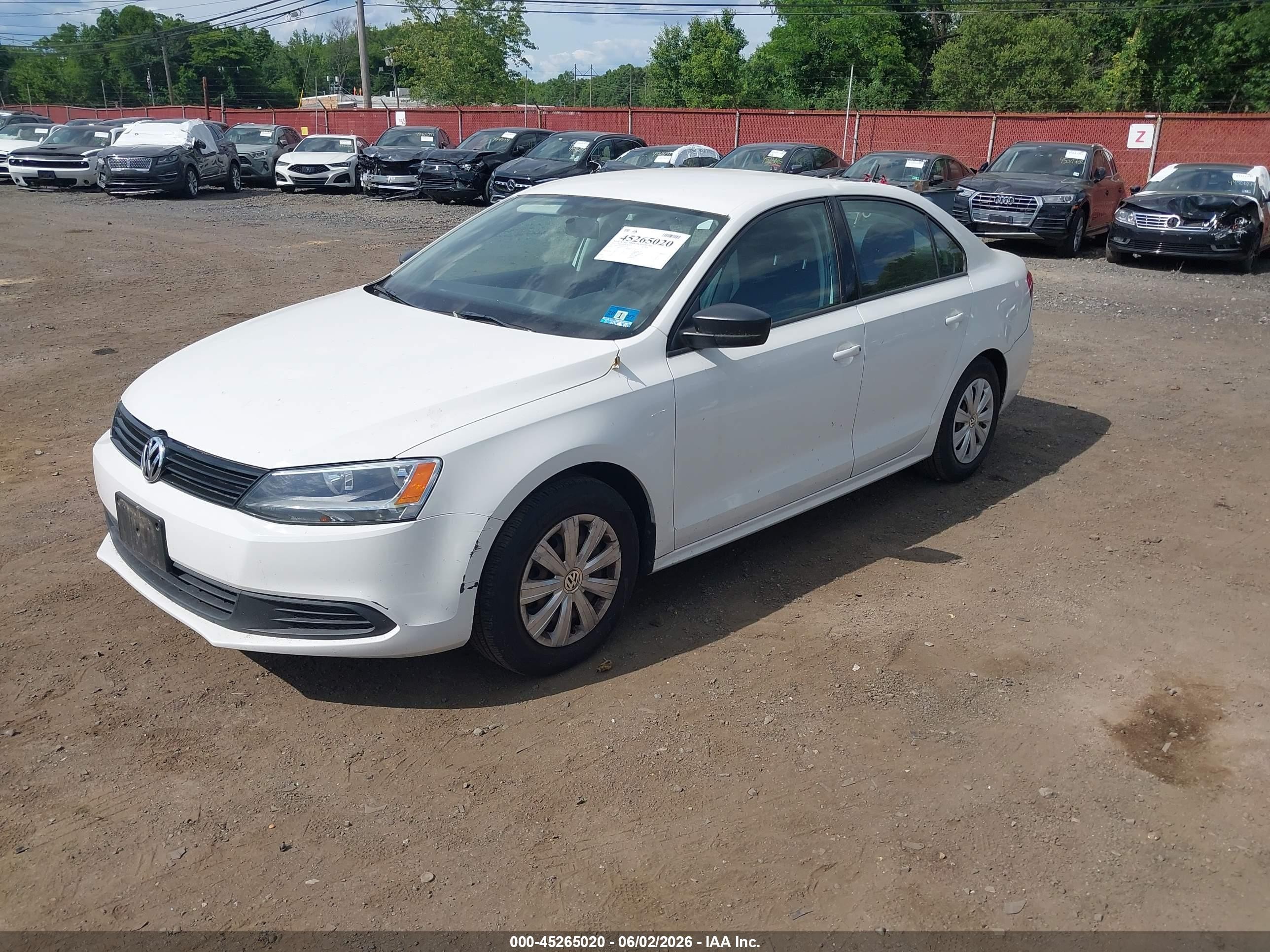 2014 Volkswagen Jetta 2.0l S Белый vin: 3VW1K7AJ4EM372716