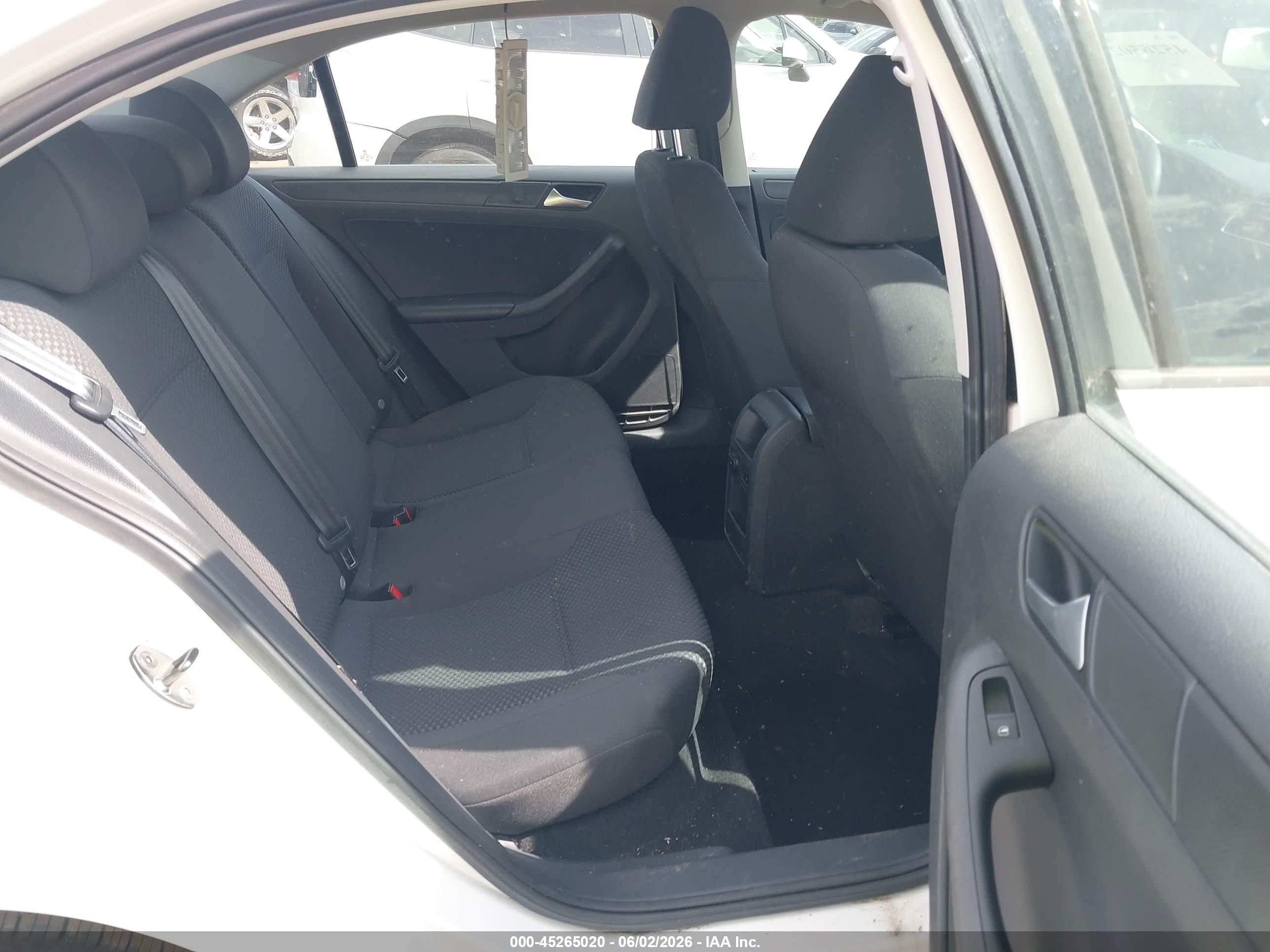 2014 Volkswagen Jetta 2.0l S Белый vin: 3VW1K7AJ4EM372716