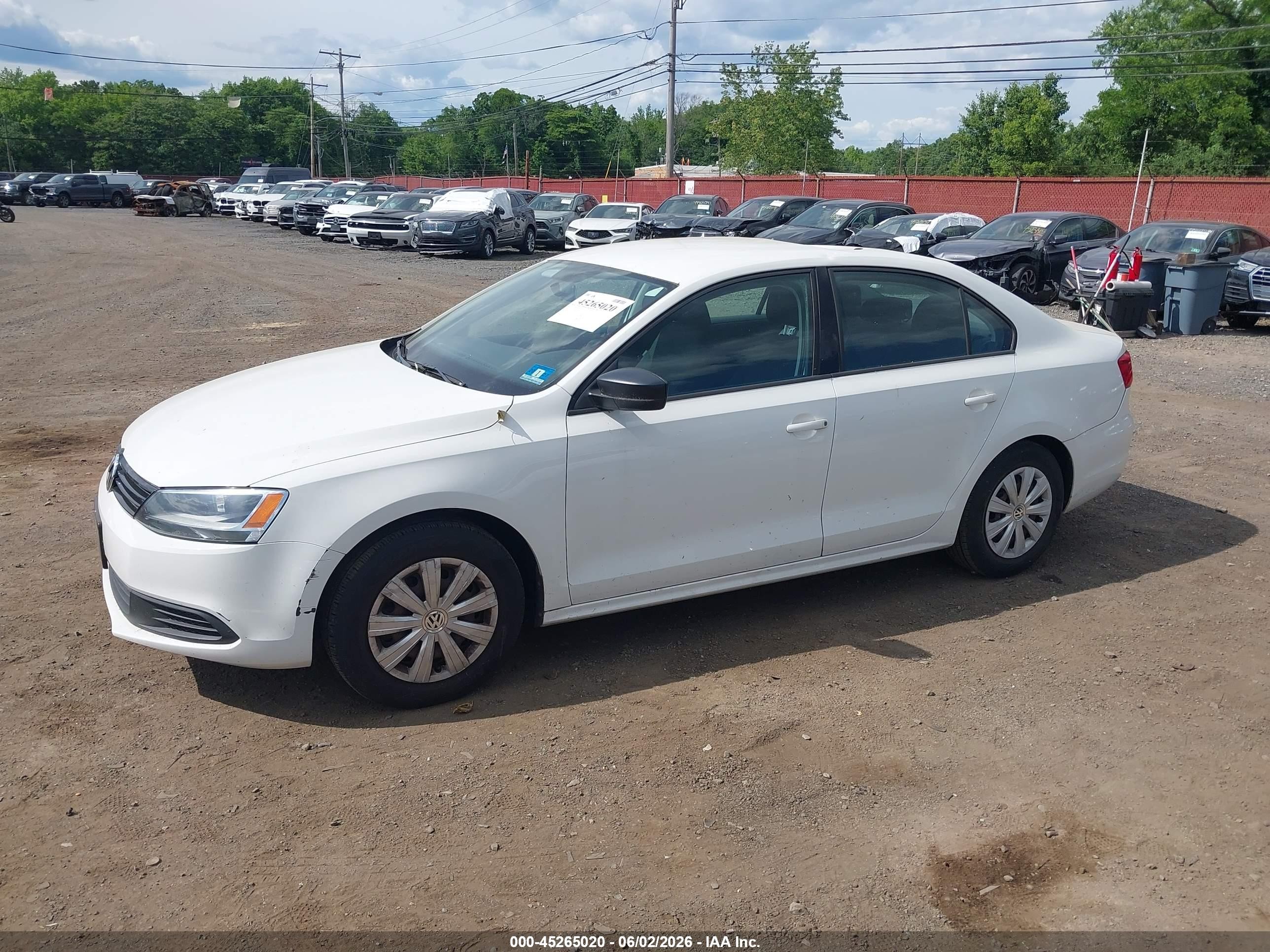 2014 Volkswagen Jetta 2.0l S Белый vin: 3VW1K7AJ4EM372716