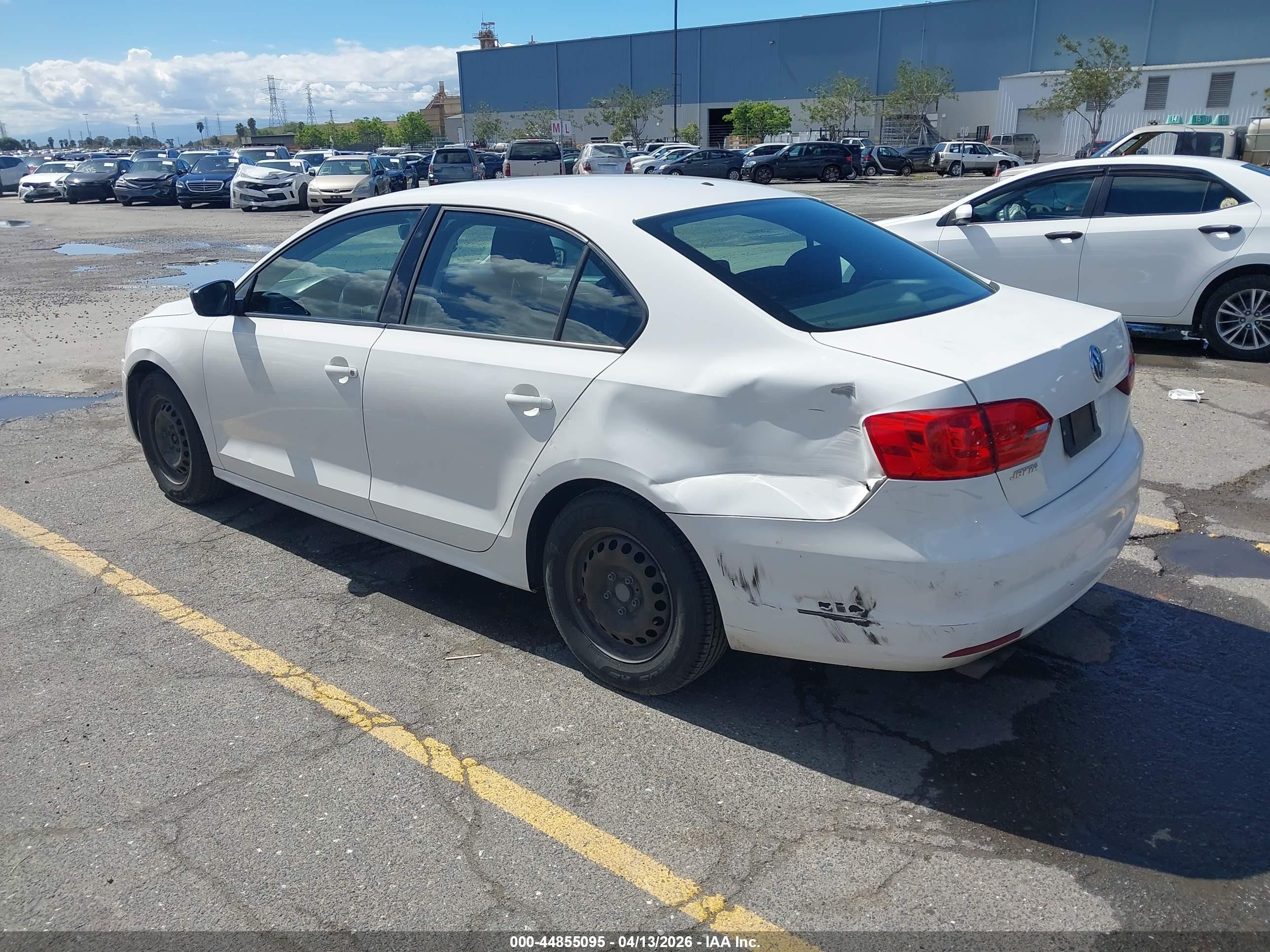 2014 Volkswagen Jetta 2.0l S White vin: 3VW1K7AJ4EM380010